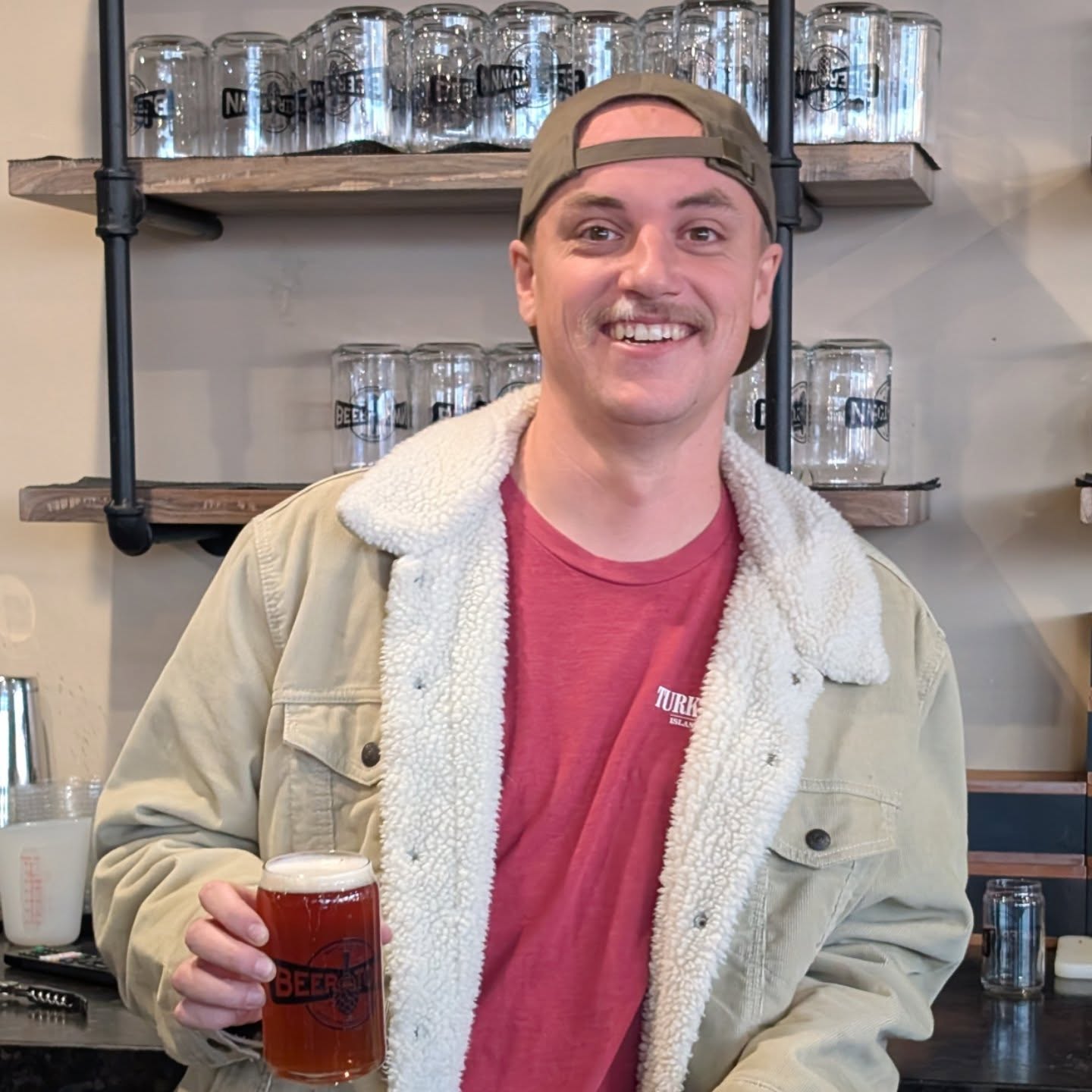 The Jeffs start off the New Year with a trip to Beer Town in Oceanside! Ryan Hood, owner, tells the Beer Town story and shares a few of the impressive @beertown.us lineup. Local breweries and some rarities from all over the USA. An @untappd dream!
Beer Town has great food and events as well.
Take a listen wherever you get your podcasts. Or, click the link in the bio.
#beertown #oceanside #visitoceanside #sdbeer #sdbeernews #beerme #beernerd #beerlover #craftbeer #instabeer #podcast #podcastersofinstagram