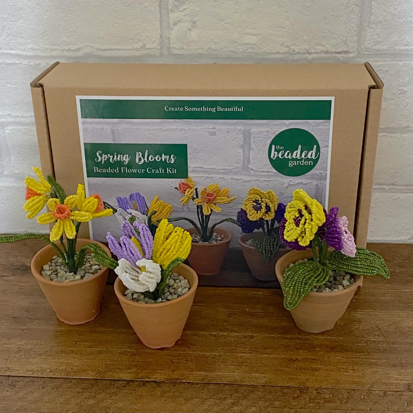 Spring is in the air! Make you own everlasting spring blooms with this cute new craft kit! Available now on the website and in the Etsy shop!
#daffodils #crocus #pansy #thebeadedgarden #beadkit #craftkit #craftkitsforadults #newcraft #beadedflower #craft #craftcollectors #craftideas