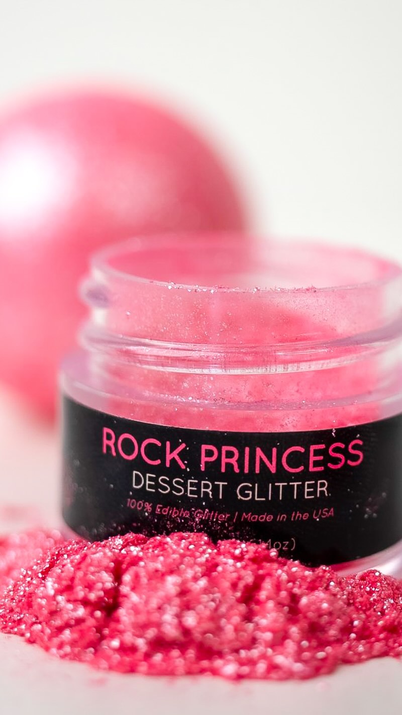 Take your Valentine’s desserts to the next level with a touch of our edible glitter! Every sugar cookie deserves a little sparkle!💖
Stunning work by @cakepopbox 💕
Shop our Valentine’s bundles at www.shinedessertglitter.com!✨
#EdibleGlitter #ValentinesDay #SugarCookies #ShineDessertGlitter #Valentines #Treats #Desserts