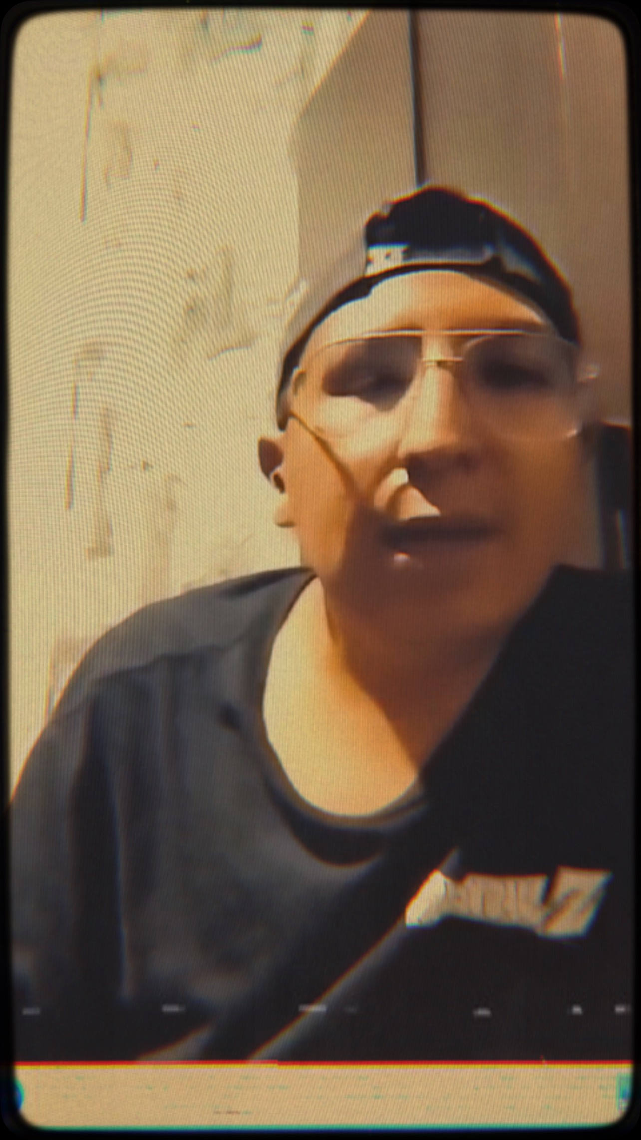 En el siguiente número encontrarán una entrevista que realizamos a Reyman Rapport @el_quenomuere de @demenciaartistika que aquí los invita a escuchar su música y a leer a @lamemoriaerrante 🎵☝️👏🏽
.
#rap #rapmexicano #rapero #entrevista #musica #musico #musicomexicano #revista #revistalme #reels