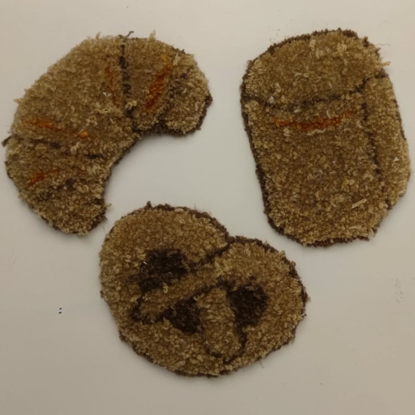 Avant / Après finitions ✂️
#bretzel #slowmade #creationunique #mulhouse #slowdeco #handmadetextiles #handmadewithlove #tufting #tuftingart #dmc