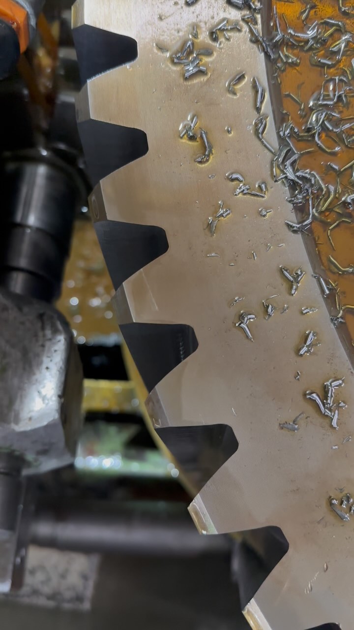 #gear#hobbing#helicalgear#gearmanufacturing ⚙️