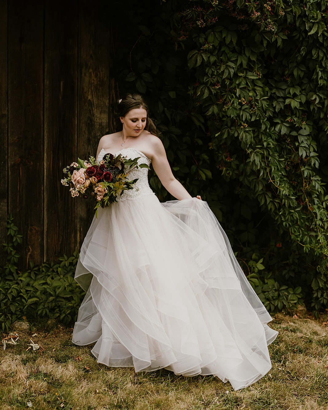 ā¤ļø Caricatures for your guests (šš»swipe)
ā¤ļø Richly colored linens
ā¤ļø Coloring for the kiddos
ā¤ļø PNW forest meets elegant vineyard
ā¤ļø Deeply romantic and whimsical florals
ā¤ļøK&J did a wonderful job of detailing their wedding day to make it uniquely their own.
The activities and visual design aspects of your wedding day are a great way to bring in what is most important to you. It can finely knit together the blueprint of your day. Statement pieces are fabulous, and they can be incorporated in all shapes, sizes, and budgets!
.
.
Photography: @catalinajean
Coordination: @alittlegrace.alittlelace
Venue: @zenithvineyard
Florist: @selvadesignhouse
MUAH: @portlandmakeupandhair
Caterer: @willabyscatering
Cake: @luxsucredesserts
Cupcakes: @toadstoolcupcake
Caricature Artists: @inlikenessofyou
Dj: @nwmdjs
#elegantwedding #pnw #pnwedding #oregonwedding #vineyardwedding #vineyards #vineyardviews #oregonweddingplanner #portlandwedding #weddingcoordinator #weddingmanagement #oregon #willamettevalleylife