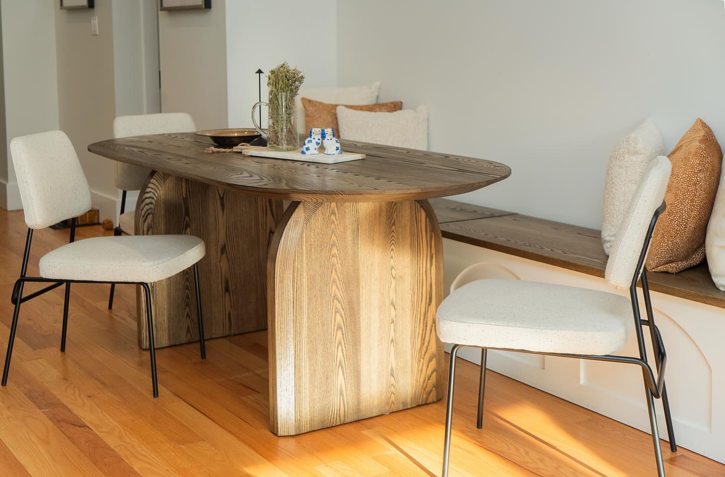 My grandma was the first person to call me an artist, and not just to my face, but when describing me to someone new. She fostered my love of design and furniture by signing up for an @archdigest subscription and gifting me a new issue each month.
And each month, I’d receive a copy with dog-eared pages. She would always look through it first and, before she gave it to me, point out all the things she thought I could make.
Brandon and I were first inspired to create this table while looking through an issue of AD. I never thought I’d ever be in that magazine, but now, after years of practice, I believe that I can be.
Reflecting on projects like this makes me realize how far Brandon + I have come as designers and as woodworkers. It also makes feel like the artist my grandma introduced me as ✨🪵🛠️
#pathdesign #pathdesignco #design #woodworking #customfurniture #hardwoodfurniture #furnituremaker #maker #diningtable #racetrackdiningtable #storagebenches #ashwood #minwax #architecturaldigest