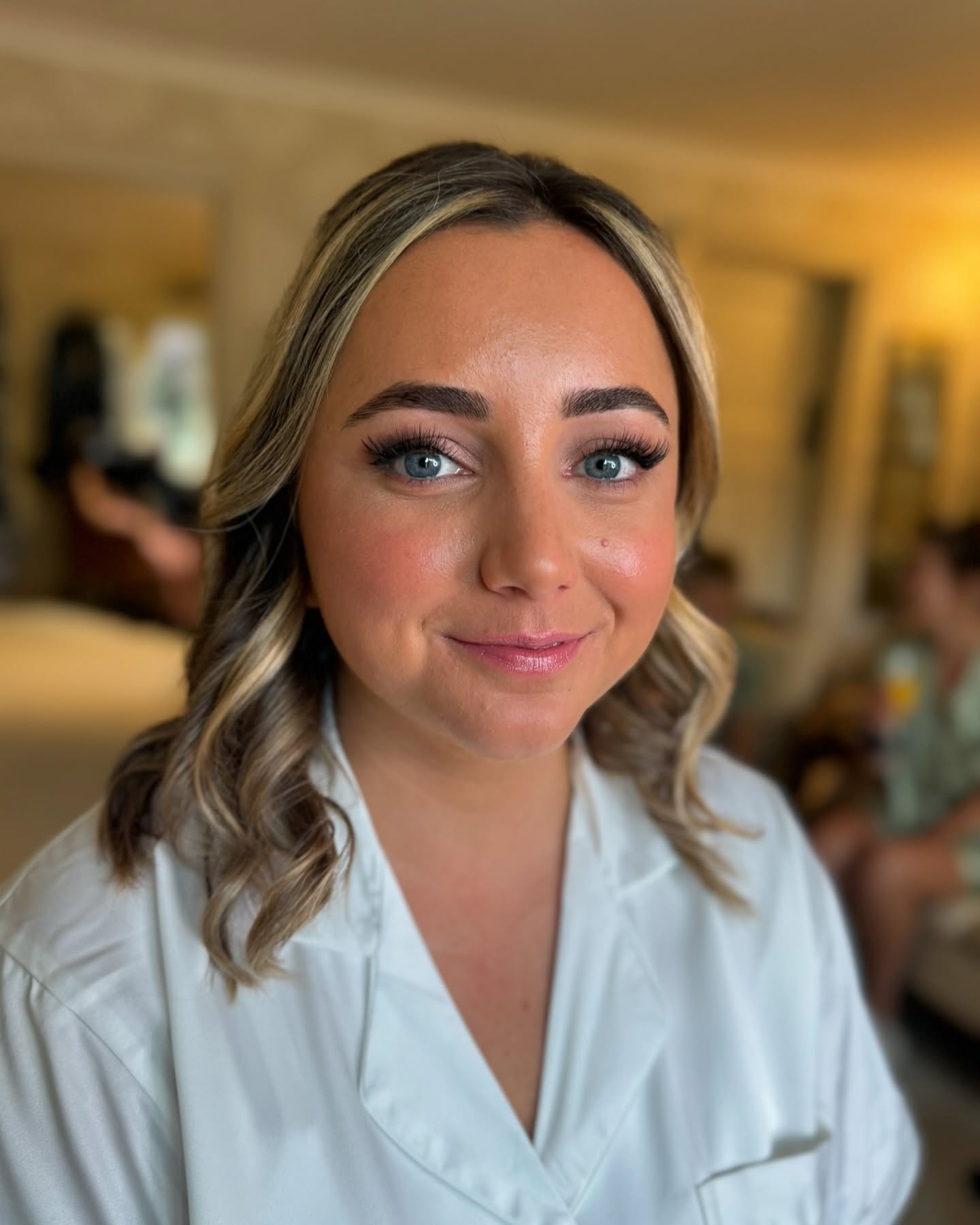 Libby ✨
Tag your bestie who would love this look 🩷
The gorgeous Libby, and her glowy skin look. I loved creating Libbys flawless dewy look using these products below 👇🏻
Eyes;
@maccosmetics Painterly
@charlottetilbury Pillow talk palette
@maccosmetics Costa Riche
@maybelline Mascara
@lancomeofficial concealer
@dior face and body
@chanelofficial cream bronzer
@vievemuse cream blush
@nichebrowco brow liner
@maccosmetics dervish lip liner
@maccosmetics peach blossom lipstick
@charlottetilbury cream highlight
@urbandecaycosmetics setting spray
Save this for your wedding inspo 🌟
#bridalmakeup #bridalmakeupinsurrey #weddingmakeup #weddingmakeupartist #weddingmakeupinspo #bridalhairstylistwoking #bridalhairstylistsurrey #weddinghairstylistsurrey #weddinghairstylistwoking #hairstylistwoking #hairstylistinsurrey #hairstylistinguildford #melissaoldridge #weddinghairideas #weddinghairupdos #weddinghairupdoideas #hairandmakeup #weddinghairandmakeupartist #weddinghairandmakeupideas
Wedding Makeup | Natural Wedding Glow | Natural Wedding Makeup | Glowy Skin Makeup | Makeup artist in Woking | Makeup Artist in Surrey | Wedding Makeup in Guildford | Wedding Makeup Inspo | Bridal 2025 trends