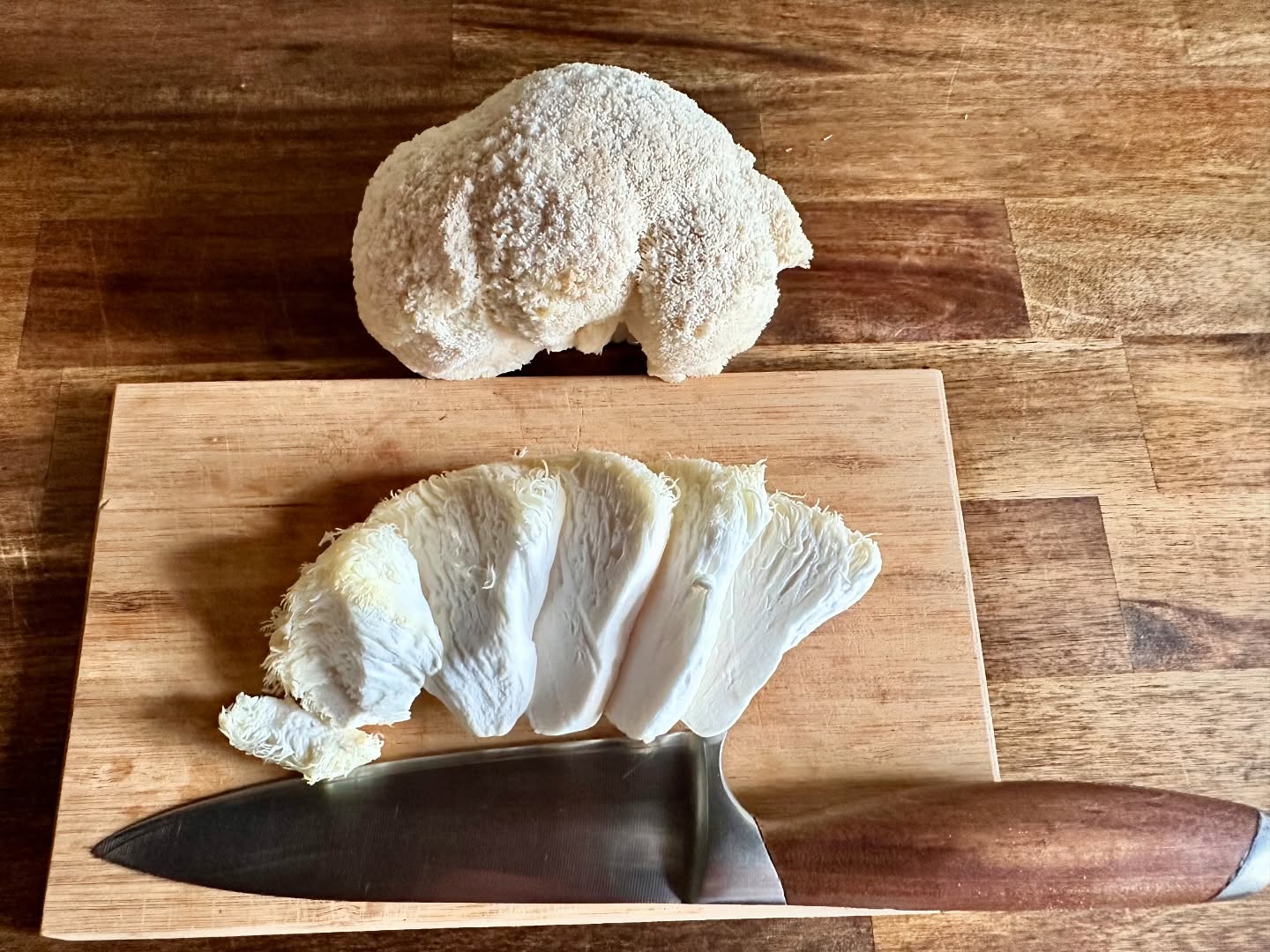 Yesterday’s market harvest = this morning’s breakfast feast. The lovely folks from @vital801 (who shared this photo) added their own home grown sage, oregano, sisso spinach and folded egg to our Lion’s Mane mushrooms. Nutritious superfood that feeds the gut and brain. #organicproduce #lionsmanemushroom #local #plantprotein #eatwellbewell #maddrakemushroomfarm