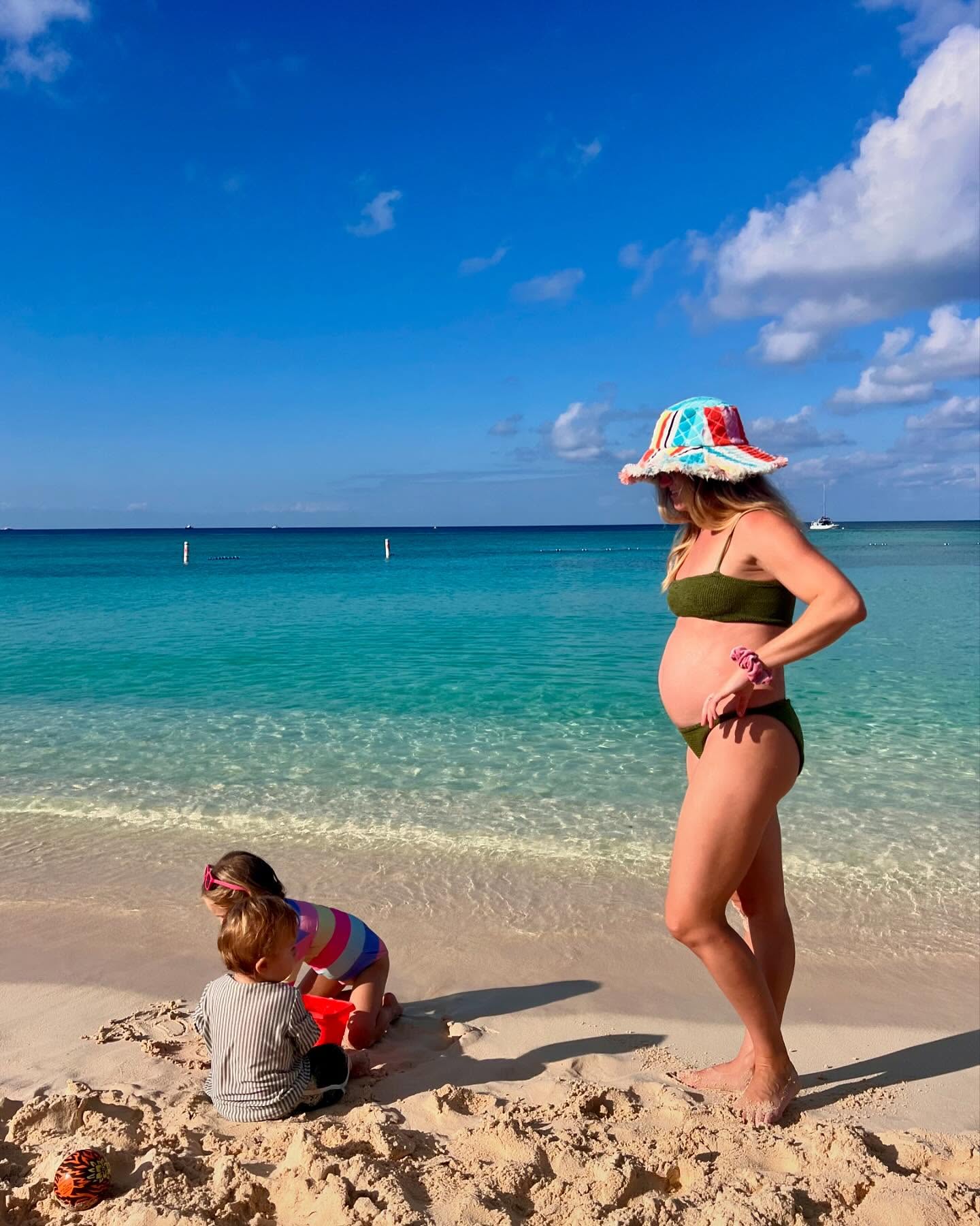 January* so far šļø
*weekends..... there's a lot less beach and a lot more school runs and packed lunches on the week days!
#grandcayman