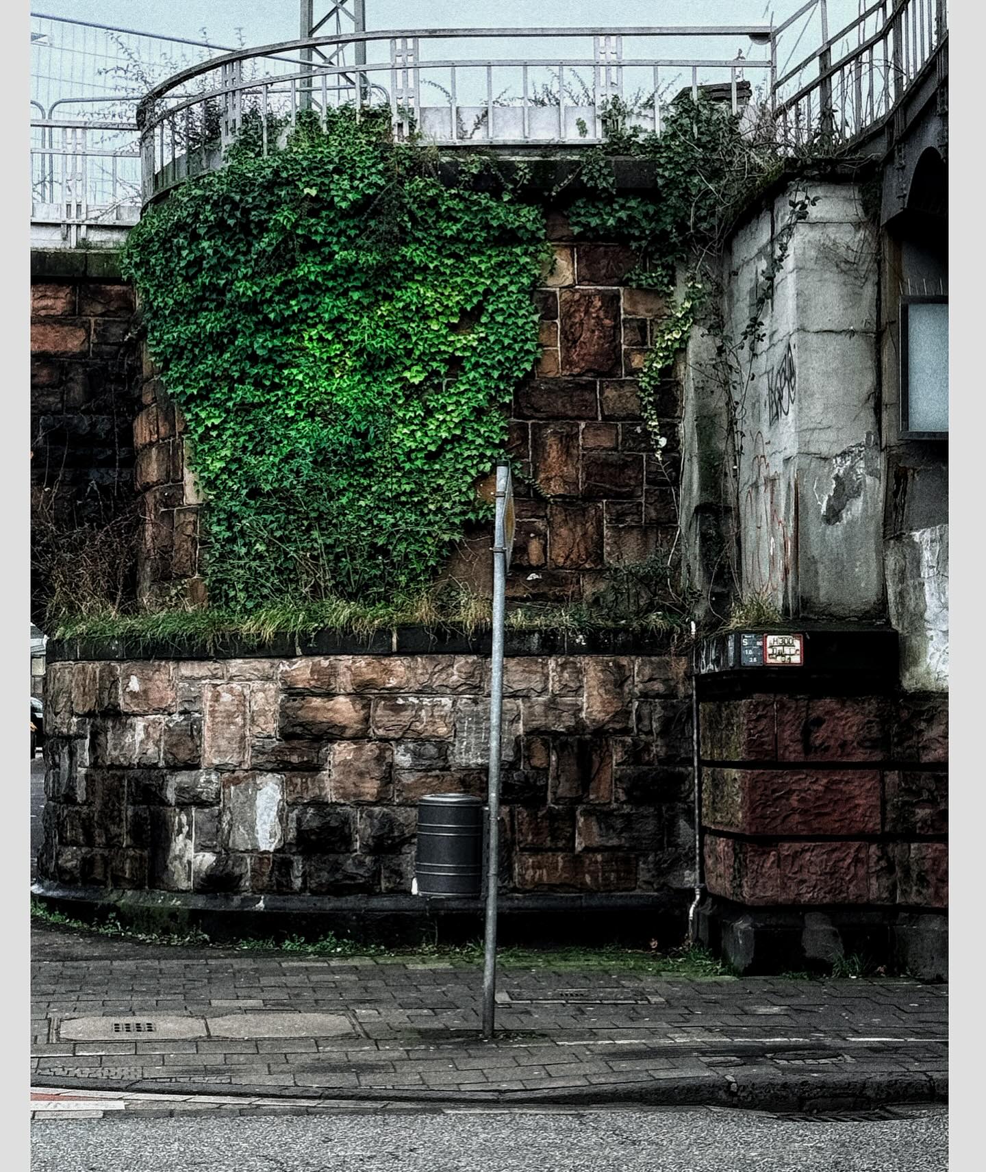 #house #bluesky #retroaesthetic #photography #naturephotography #love #travel #photooftheday #instagood #beautiful #landscape #filmsimulation #picoftheday #art #photo #instagram #like #ig #sunset #flowers #fujifilmxt3 #life #travelphotography #follow #sky #beauty #happy #bhfyp #backrooms