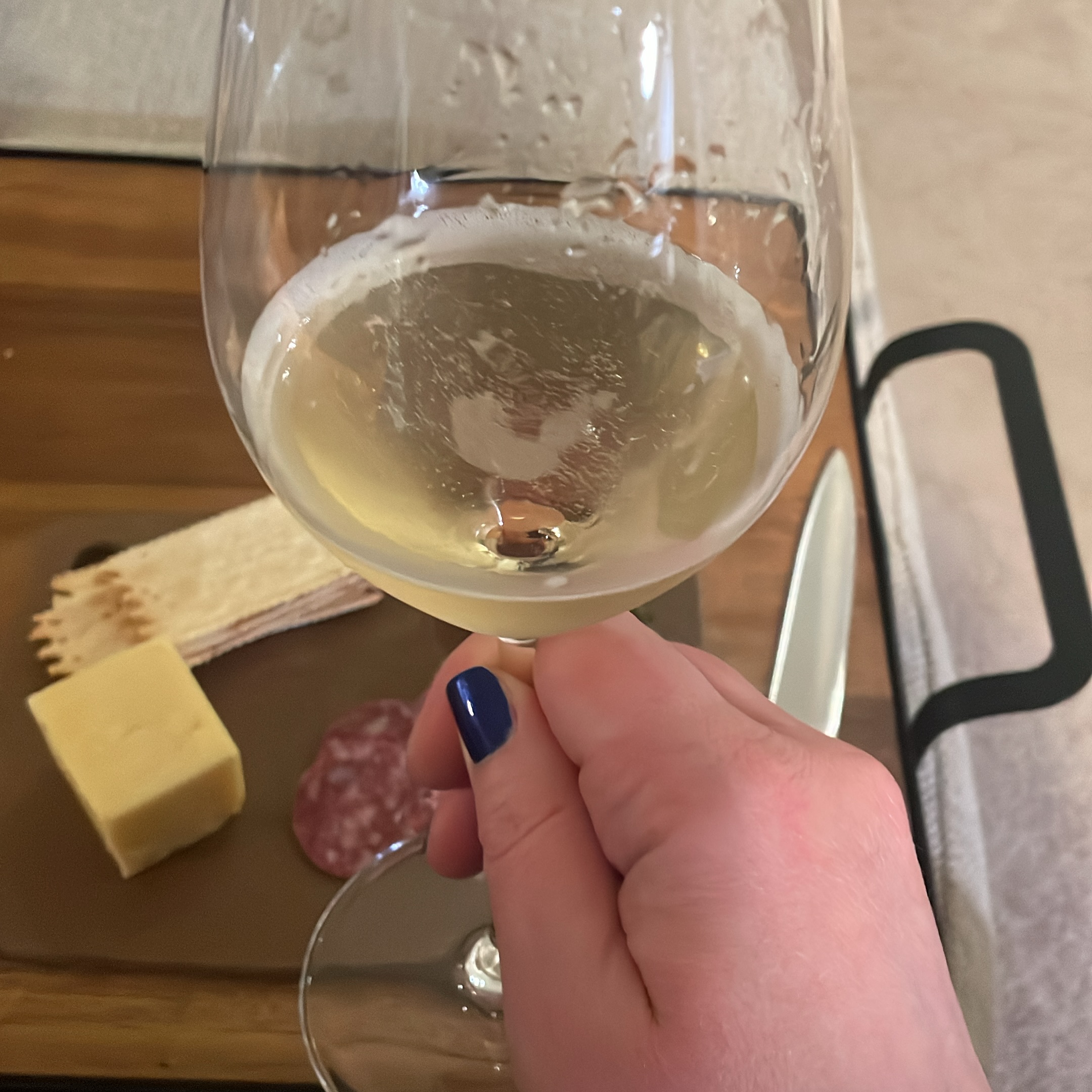 Breaking out the fancy bubbly to celebrate some exciting stuff happening in the world of Jollyflute! Stay tuned for more later 🪈 #flute #sheetmusic #fluteduet #flutelessons #flutechoir