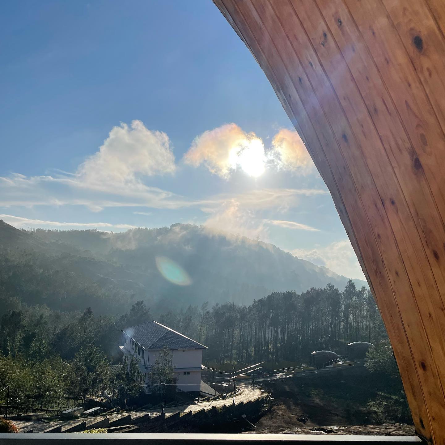 gambhiraa_resorts_post_18083889583516976