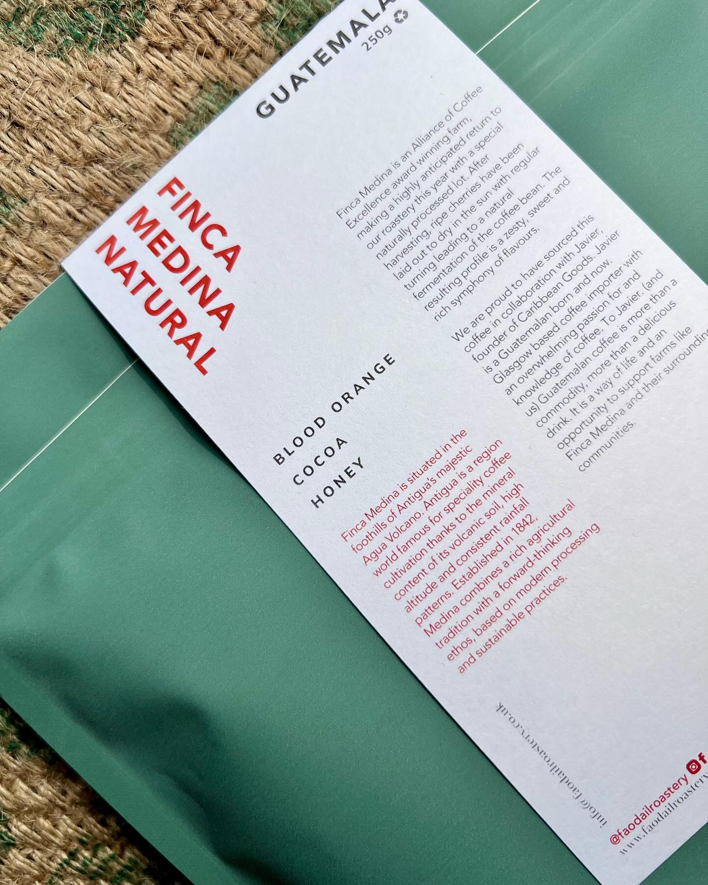 It’s soon to be blood orange season 🙌 Whilst you wait patiently for the season to start……try our Finca Medina Natural with notes of blood orange, cocoa and honey (yes it does taste like a chocolate orange)