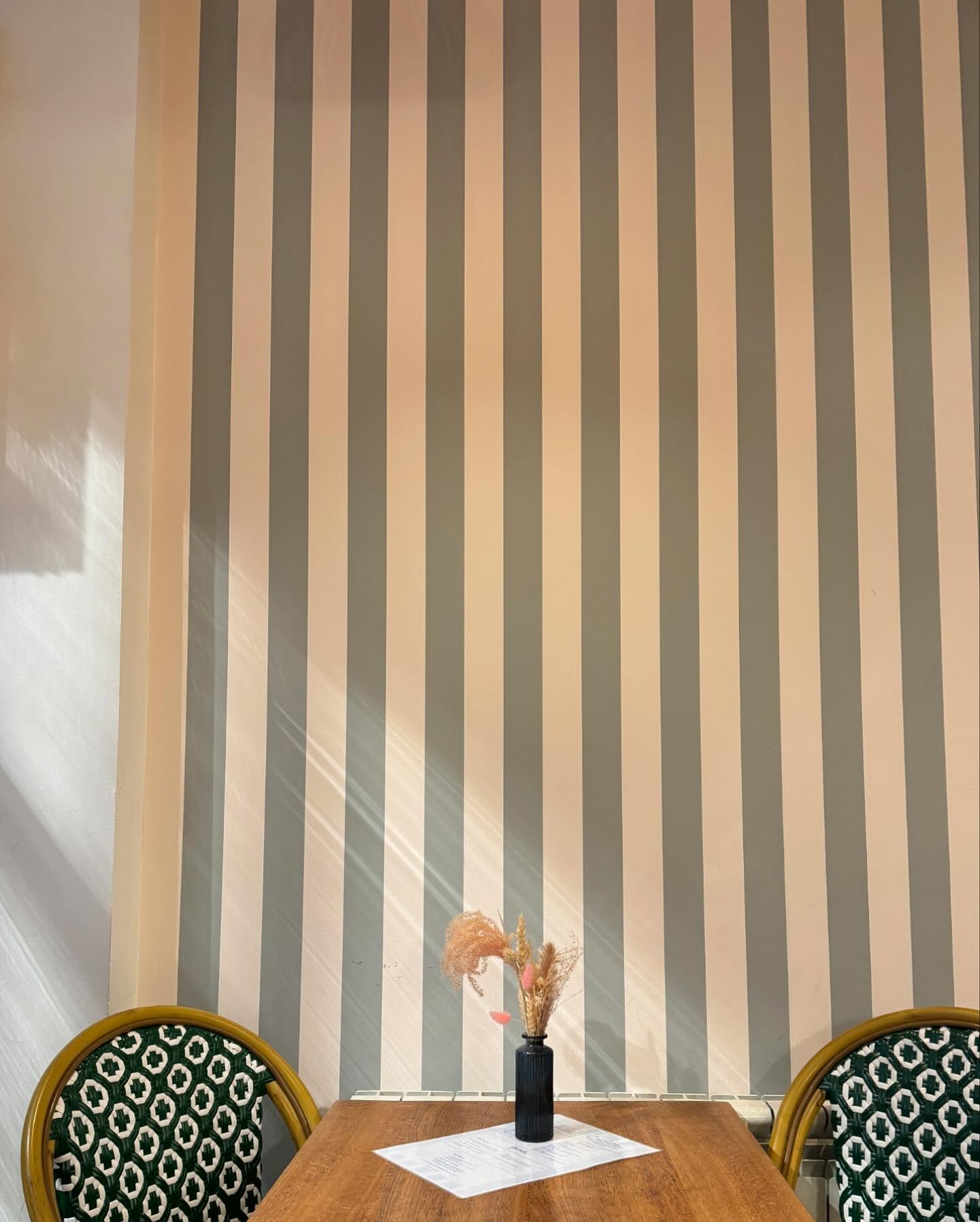 Quand l’hiver nous invite à ralentir, rien de tel qu’une pause gourmande pour savourer la douceur du moment. ❄️☕🍰
Culottée - Boétie - Paris 8
💛 Culottée - Opéra - Paris 2
💚 Culottée - Panoramas - Paris 2
#coffeelovers #brunchparisien #parisfoodie #madewithlove #cafevibes #culotteecafe