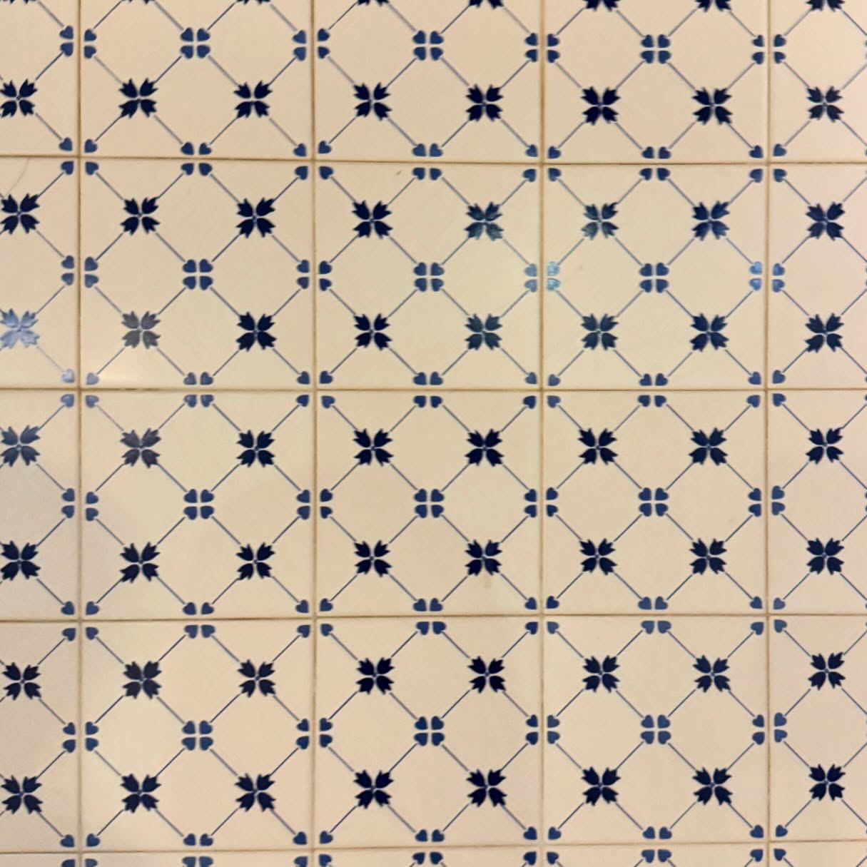 The timeless beauty of Portuguese architecture through the intricate art of azulejos in every corner. 💠🔷 These decorative tiles with their vibrant patterns, colors and rich history, transform facades into masterpieces that tell stories of culture and craftsmanship. Perfect for sparking ideas for our next designs or adding a touch of elegance to my personal vision board. #Azulejos #PortugueseArchitecture #timelessBeauty #inspiration #Architecture