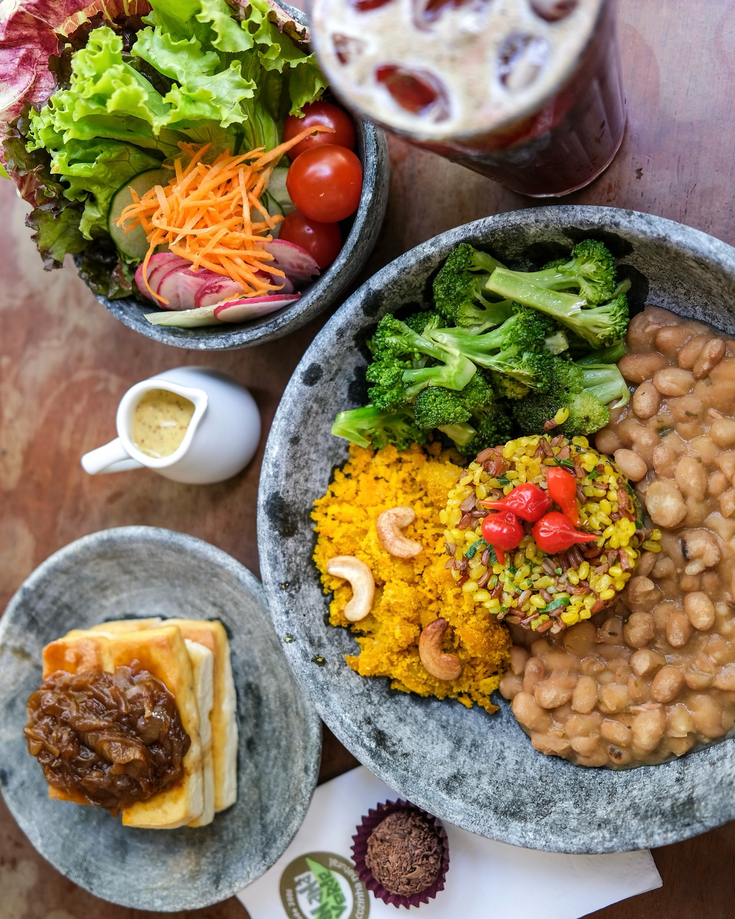 Já experimentou o clássico PF do Banana Verde?
Disponível apenas pelo iFood. Faça seu pedido! 💚
#restaurantebananaverde #menuexecutivo #pratofeito #comidasaudável