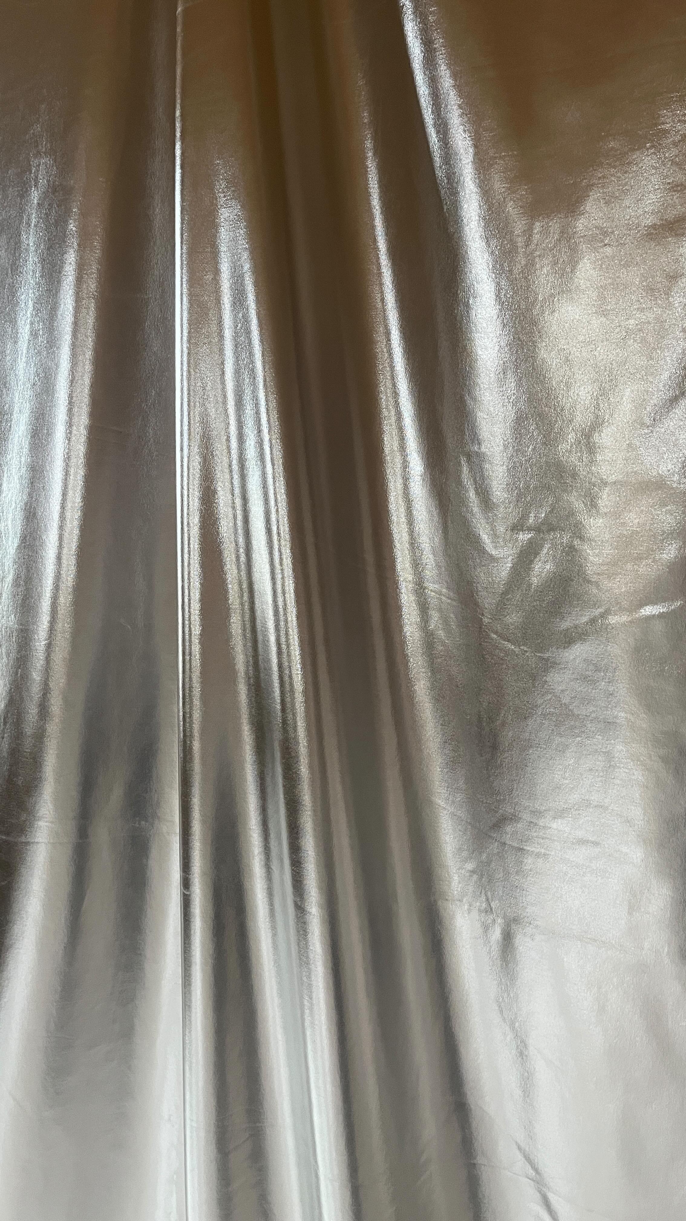 Testing our brand-new backdrop for tomorrow’s shoot. #editorialdhoot #fotostudio #photostudio #daglichtstudio #daylightstudio #haarlem #fotografie #photography #shootlocatie #shootlocation #photospace #haarlemvenue #amsterdamvenue #rentallocation #verhuurruimte