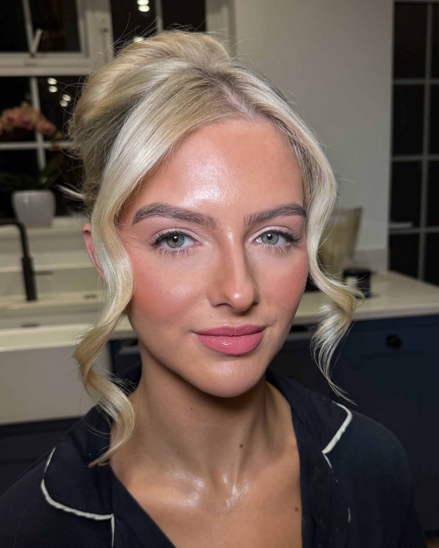 BRIDE: ‘I want to look and feel like me, but still done.’
ME: ‘I hear you, and I got you!’ ♡
So many brides and clients worry their makeup will feel heavy or look overdone, especially if they’re only used to wearing minimal or no makeup. It’s an anxiety I completely understand, and one I take seriously!
Your makeup shouldn’t feel like a mask or something unfamiliar, unless, that’s the style of makeup you’re going for - hello full-glam, artist bunnies! I LOVE a bit of soft glam, but that’s where I draw the line because this girlie, is a skin girlie! 🍃
My style is all about enhancing your natural gorgeousness, creating a look that feels comfortable, authentic and true to YOU (sounds cliché, but it’s true!).
So if you’re looking for a full coverage queen, I’m probably not the right fit for you! ❌
But, if this resonates with you, just know I hear you and I’ve got you. We’ll work together to create a style that elevates and enhances your natural features, using a “less is more” approach that feels good and never overwhelming.
💬 Ready to feel like YOU, but elevated? Let’s chat about creating your dream bridal look! 💌
STUNNING hair by @leannehopkinsbridalhair
Can we just take a minute to appreciate how GORGEOUS Jess is! 😍 Glowing | Skin | Vibes
.
.
.
.
.
#bridalmakeup #naturalmakeup #makeupartist #weddingmakeup #bridalinspiration