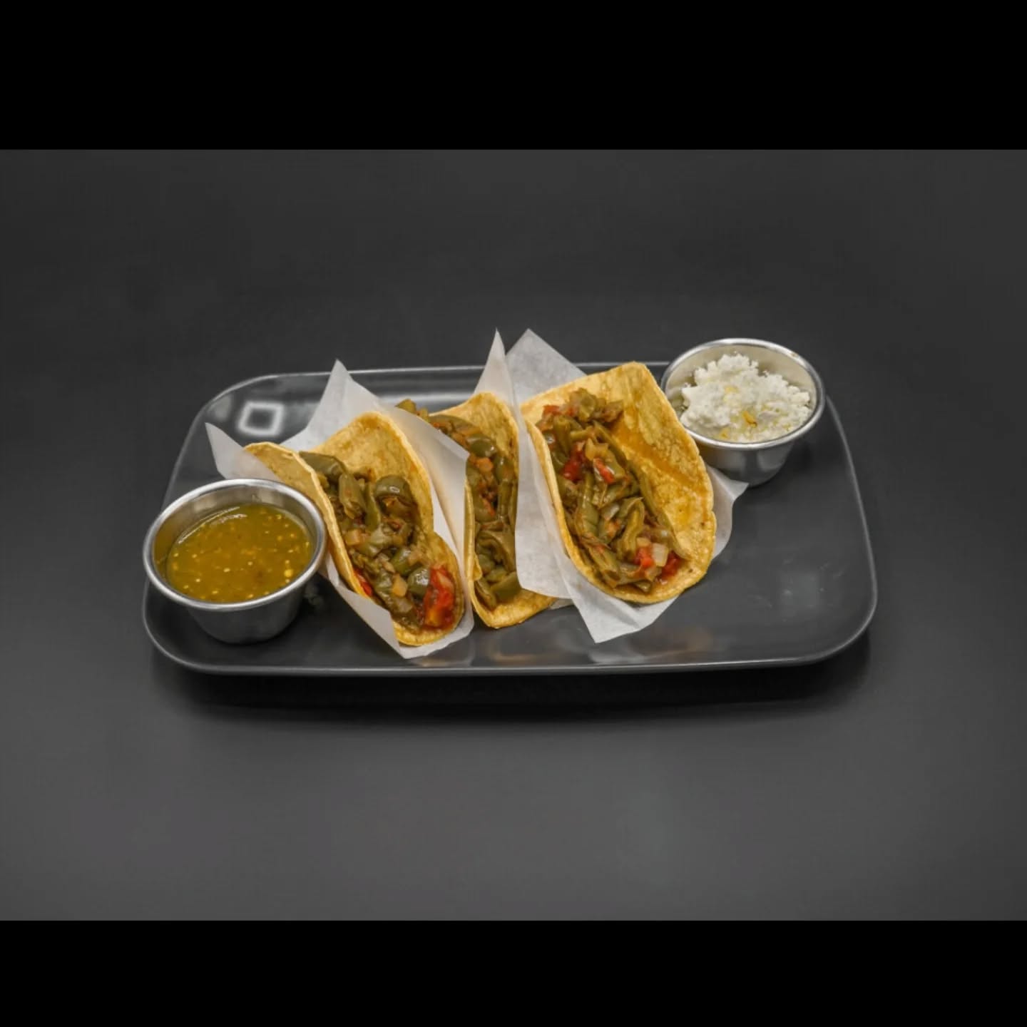 🌵🌮 ¡El auténtico sabor de México en cada bocado! 🌮🌵
Prueba nuestros Tacos de Nopales, una opción deliciosa, saludable y llena de tradición. Sazonados al estilo mexicano y servidos en tortillas calientitas, son perfectos para quienes buscan un platillo vegetariano y vegano sin perder el auténtico sabor de México. 🇲🇽🔥
Ven a disfrutarlos y vive una experiencia única. ¡Te esperamos! 😋
📍 Reserva tu mesa o pide para llevar.
#TacosDeNopales #SaborMexicano #ComidaAuténtica #TacoLovers #Nopales #Vegano #Vegetariano #mexicanfood #quericobistro #vivamexico🇲🇽 #bern #zytglogge