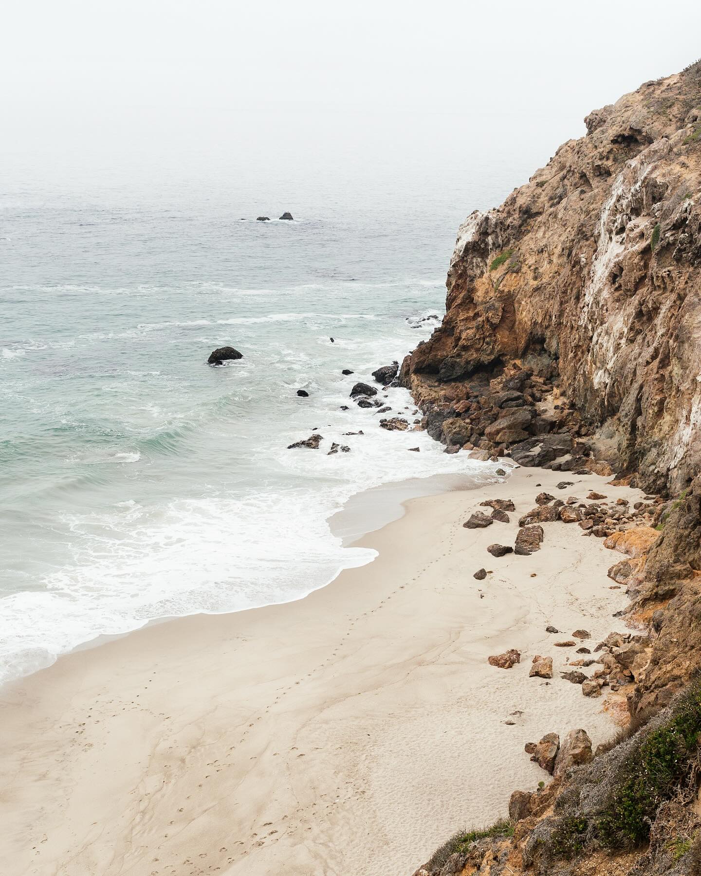 Turn your bathroom into a seaside retreat 🌊✨ Add a touch of the shore to your space with framed art that feels like a breath of fresh sea air. #CoastalDecor #BeachVibes #FramedArt #SereneSpaces #HomeInspo