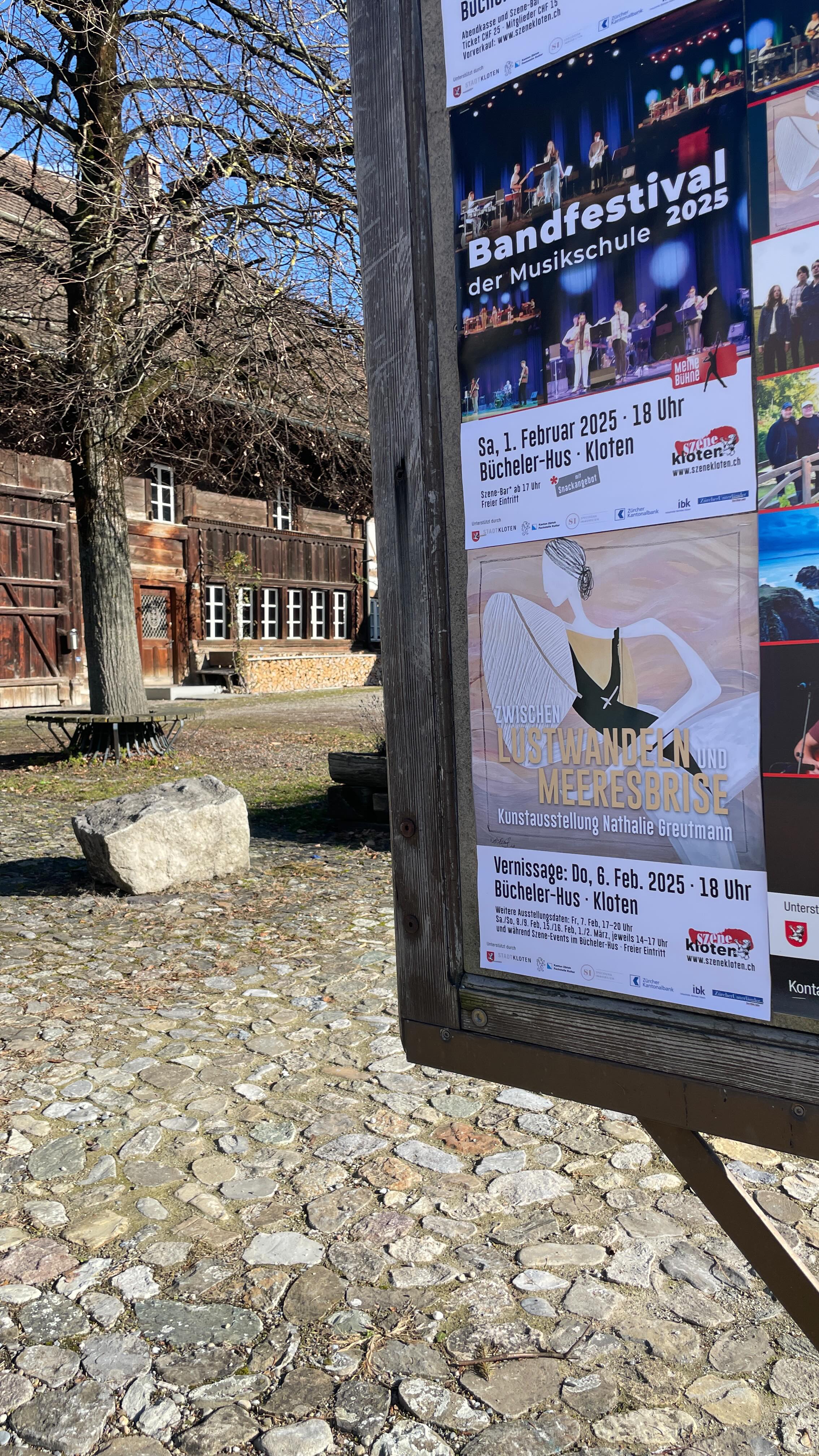 Hier im historischen Ortsmuseum findet meine Austellung statt 🤎
🐚 ‚Zwischen Lustwandeln und Meeresbriese‘ 🐚
Vernissage ist am 6.Februar um 18:00h 🥂
Schau vorbei! 🤗🤍🤍🤍
#art #vernissage #szenekloten #februart2025 #soloexhibition #zurichevents #kunst #largescaleart #oceanlove #femaleartist