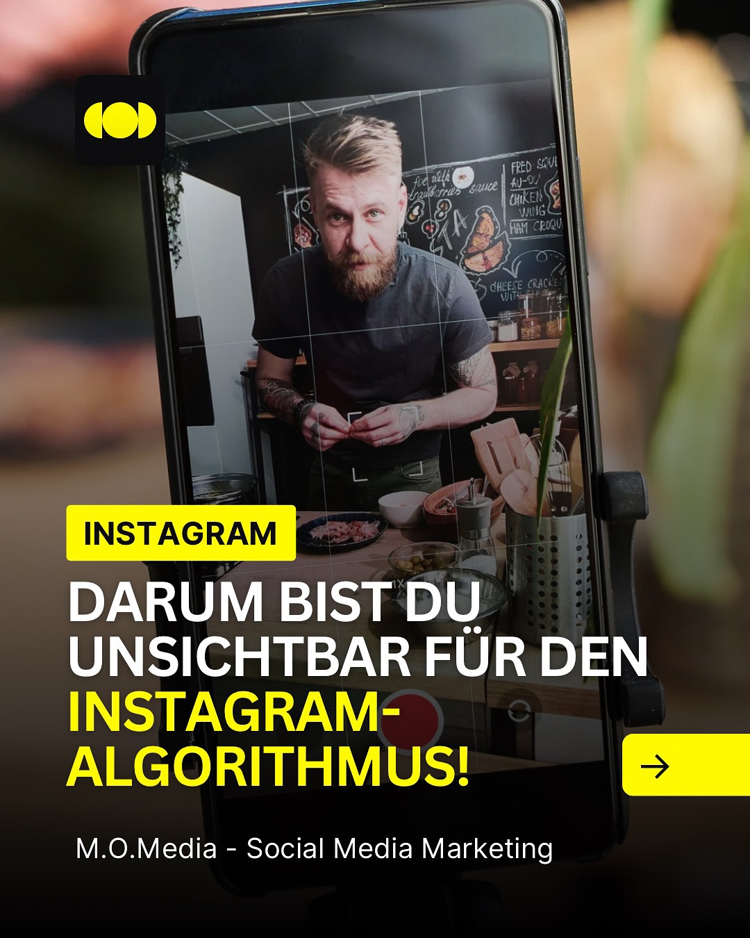 Warum du vom Instagram-Algorithmus unsichtbar bist (und wie du das ändern kannst)! 👀
Hey, kennst du das Gefühl? Du postest regelmäßig, aber niemand sieht deine Beiträge? 😩 Keine Sorge, das liegt nicht an dir – der Instagram-Algorithmus hat seine eigenen Regeln, aber ich zeige dir, wie du wieder sichtbar wirst! 🙌
1. Affinität: Deine Verbindung zu deinen Followern zählt!
Der Algorithmus liebt es, wenn du aktiv mit deiner Community interagierst! Wenn du keine Interaktionen (Likes, Kommentare, Shares) bekommst, wird dein Content weniger angezeigt.
Tipp: Frage deine Follower regelmäßig nach ihrer Meinung, starte Umfragen oder lade sie ein, deine Posts zu kommentieren. Engagement ist der Schlüssel! 📲 #EngagementErhöhen #InstagramStrategie
2. Aktualität: Frische Inhalte sind alles!
Instagram zeigt bevorzugt neue Beiträge an – und je öfter du postest, desto relevanter wirst du! Wenn du zu selten aktiv bist, sinkt deine Sichtbarkeit.
Tipp: Plane regelmäßige Posts und achte auf die besten Zeiten, um deine Zielgruppe zu erreichen! Das sorgt für mehr Reichweite. 🗓️ #SichtbarkeitSteigern
3. Format matters: Reels und Karussell-Posts rocken!
Reels und Karussells haben die beste Chance, deine Reichweite zu steigern, weil Instagram diese Formate bevorzugt. Mehr Interaktionen = Mehr Sichtbarkeit!
Tipp: Setze auf Reels, um schnell Aufmerksamkeit zu gewinnen, und Karussell-Posts, um die Verweildauer zu verlängern. 🎥
💡 Dein Plan für mehr Reichweite:
Poste regelmäßig – bleib relevant, bleib sichtbar.
Fördere Interaktionen – der Algorithmus liebt es, wenn deine Community aktiv wird.
Nutze Reels und Karussell-Posts – die besten Formate für Reichweite und Engagement!
Social Media Marketing Tipps |
Reichweite aufbauen |
Instagram |
Content-Strategie |
Online Business starten |
Community Engagement steigern
#instagramtipps #sichtbarkeit #onlinebusinessaufbau #instagramstrategie #instagramlernen #reichweite