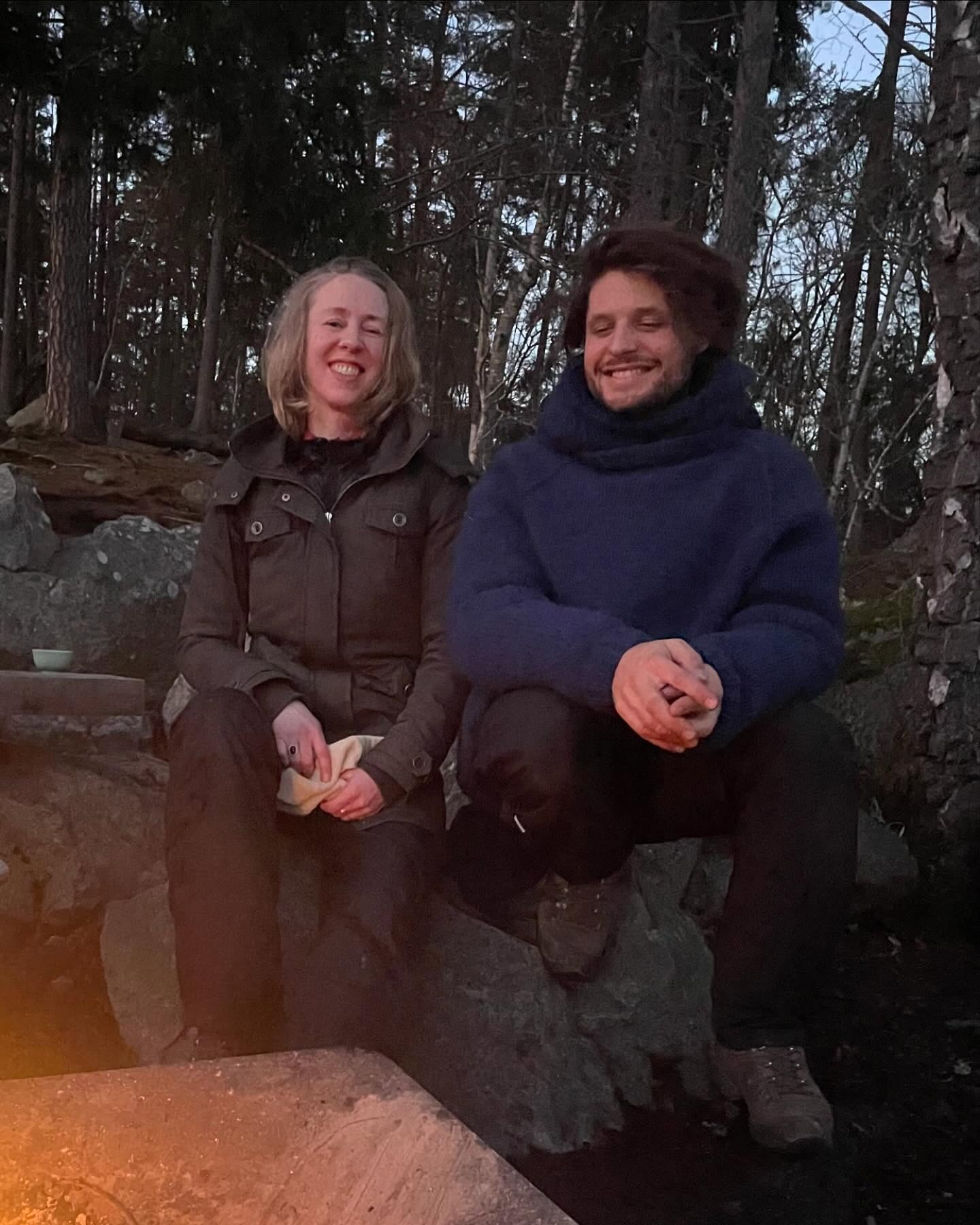 Blessed to work with people in natural surroundings.
This Sunday, @fridasamuelsson and I will host our last full day of forest bath and group coaching around the fire. Leave a comment or send me a DM if youâre interested in joining or want to know more!
#nervsystemsreglering #gruppterapi #skogsbad