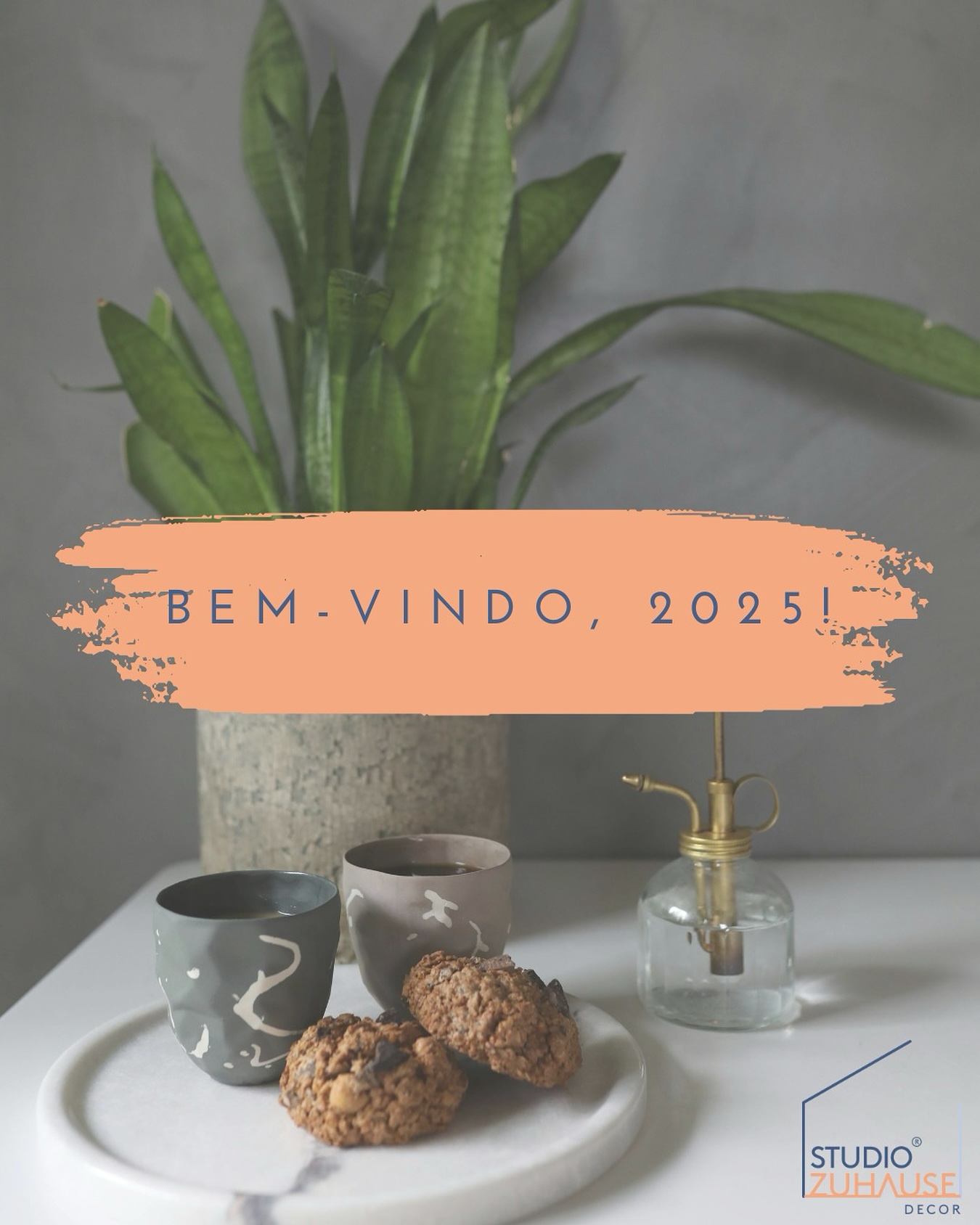 Chegamos em 2025 com novas oportunidades para criar e construir no Studio Zuhause, o espaço onde sua essência e seus projetos têm o acolhimento que merecem.
✨ No Studio Zuhause Decor, continuaremos trazendo o melhor do design e decoração, com produtos cuidadosamente selecionados para transformar seus espaços e projetos.
🤝 No Studio Zuhause Office, nosso espaço colaborativo será palco de conexões, criatividade e crescimento para profissionais e empresas. E agora com conteúdo exclusivo para inspirar você!
Estamos prontos para fazer de 2025 um ano inesquecível. Vem com a gente?
📍 Av. Braz Leme, 175 - Santana-SP
📞 (11) 93456-1693
✉️ falecom@studiozuhause.com.br
#StudioZuhause #Design #Arquitetura #Coworking