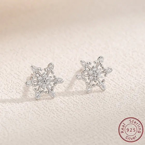 New 925 sterling silver snowflake earrings for women
.
.
.
.
.
#earrings #earringsoftheday #earringsofinstagram #earringslover #zircon #zirconearrings #giftsforher #valentines