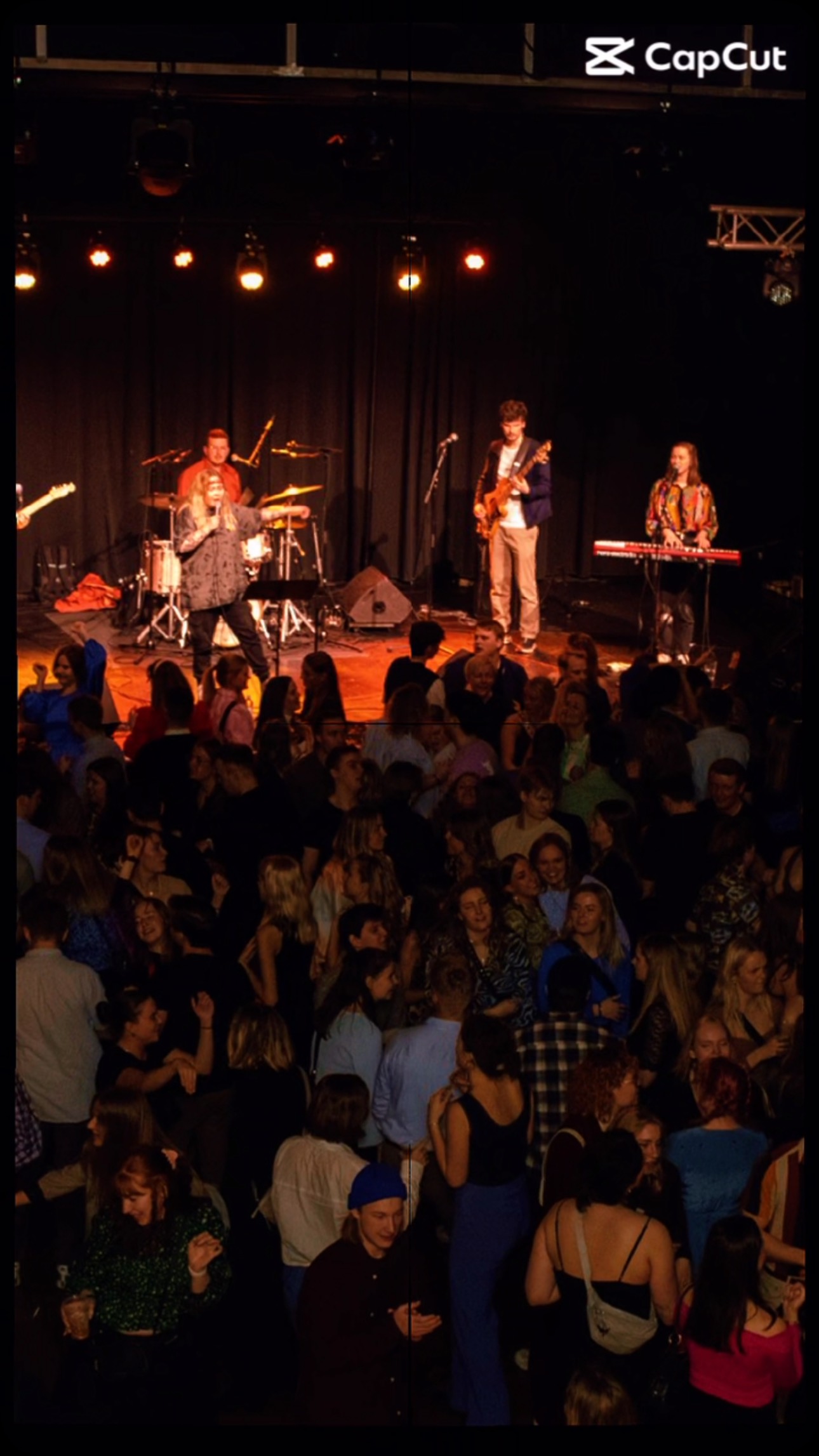 Gammel Elev Fest
Fredag 14. Februar er det sidste udkald at købe billetter til Gammel Elev Fest - alle andre fra klassen har allerede købt deres 🥳
—> https://www.esbjerggymnasium.dk/gammel-elev-fest