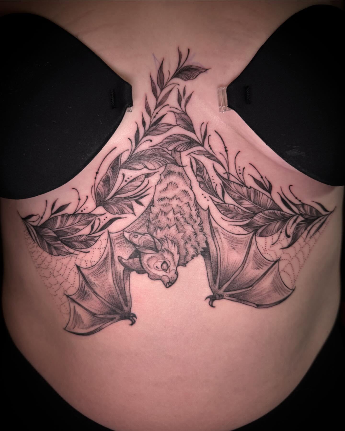 Just finished this bat tattoo and I’m so grateful to have worked on this piece! 🦇 Big thanks to my amazing client for trusting me with such a unique design. It was fun bringing this little cutie to life. #tattooart #tattoodenver #denverartist #coloradoartist #blackwork #tattoodesign