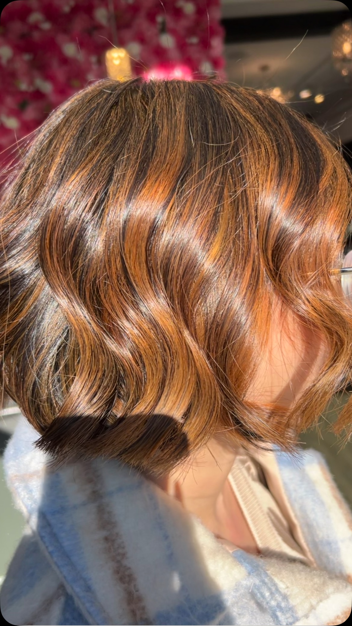 Sun ☀️ is out let the colors shine ✨
#happyvalleyhairstylist #happyvalleysalon #pdxhairstylist #pnwstylist #pdxsalons #happyvalleysalonlife #oregonstylist #happyvalleyhairsalon #happyvalleystylist #oregonhairstylist