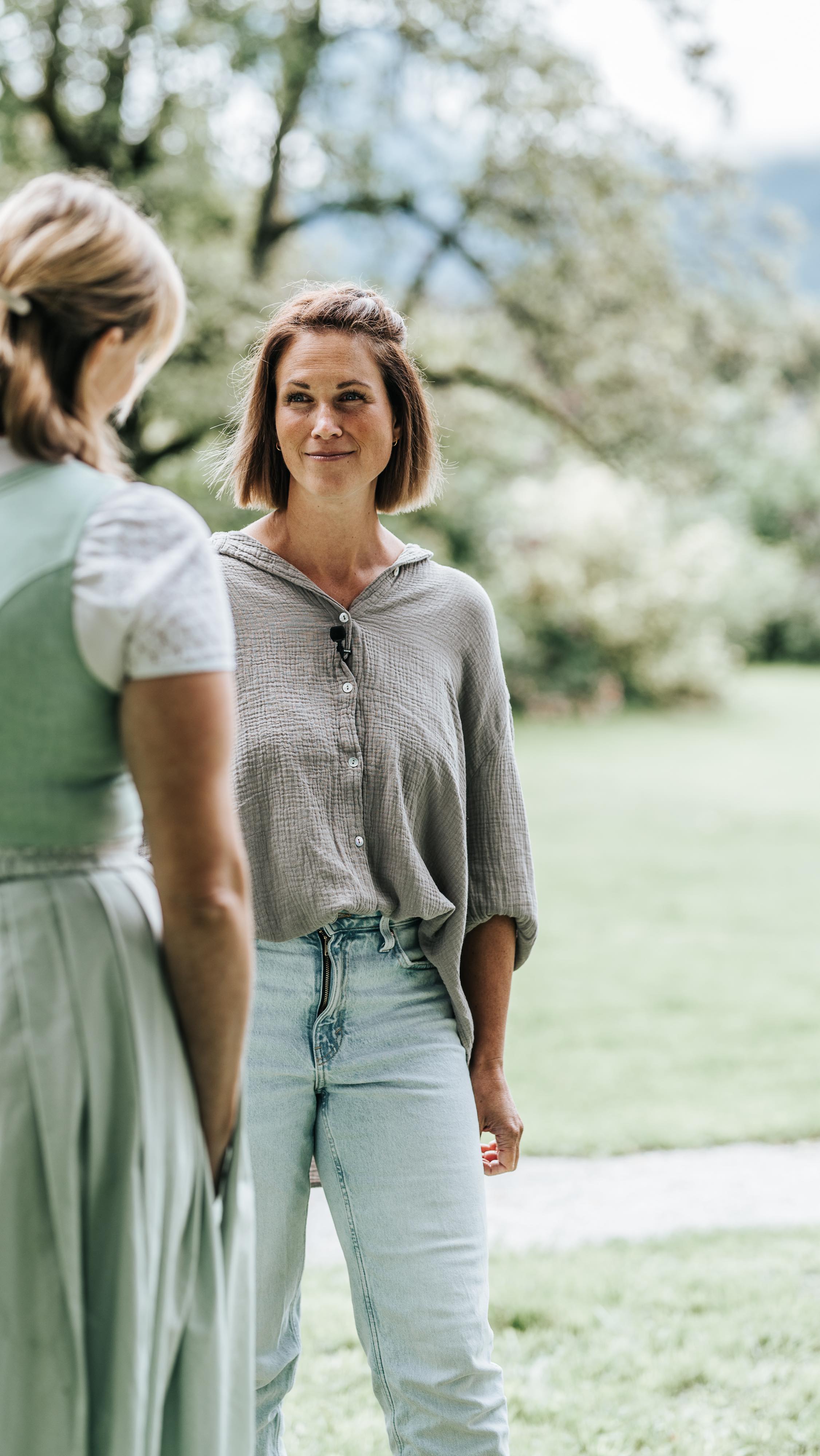 Der Valentinstag naht!
Wer seinen Lieben Zauberhaftes aus Trockenblumen schenken möchte, ist bei uns an der richtigen Adresse.
#blumendieanmorgendenken #saisonales #trockenblumen
@natuerlich_hildegard
@made.of.silk_portraits