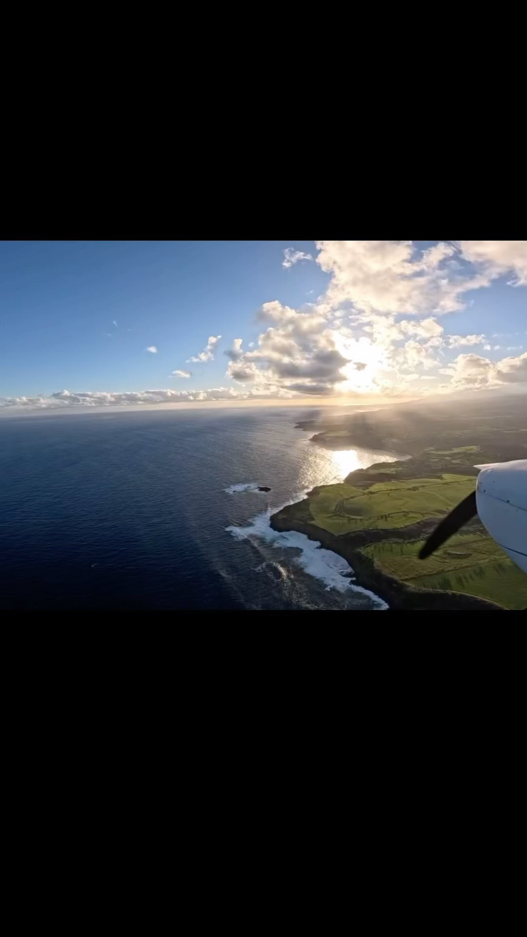 North Shore Maui, you’re so beautiful 😍 #mauiaviators #idratherbeflying #learntoflyhere #explore #pilotlife