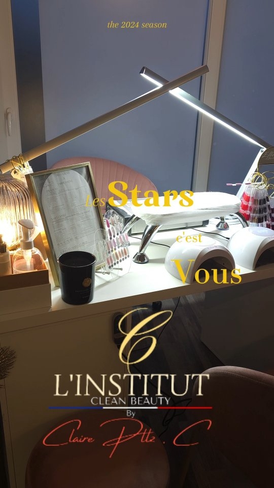 Je tiens à exprimer ma sincère gratitude à ma clientèle pour sa confiance et sa fidélité. Chaque création est réalisée avec un soin méticuleux pour sublimer votre élégance. Merci de faire partie de cette expérience unique. ✨
#nailsgoals #luxurynails #NailArt #manucurerusse #onglerievalence