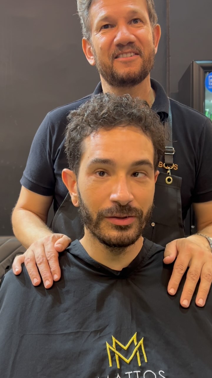 Mais uma experiência incrível! E hoje, com o nosso amigo especial se surpreendendo com o seu novo visual!
Seguimos com o nosso visagismo! Agende seu horário e se surpreenda com o seu novo visual! 👊✂️