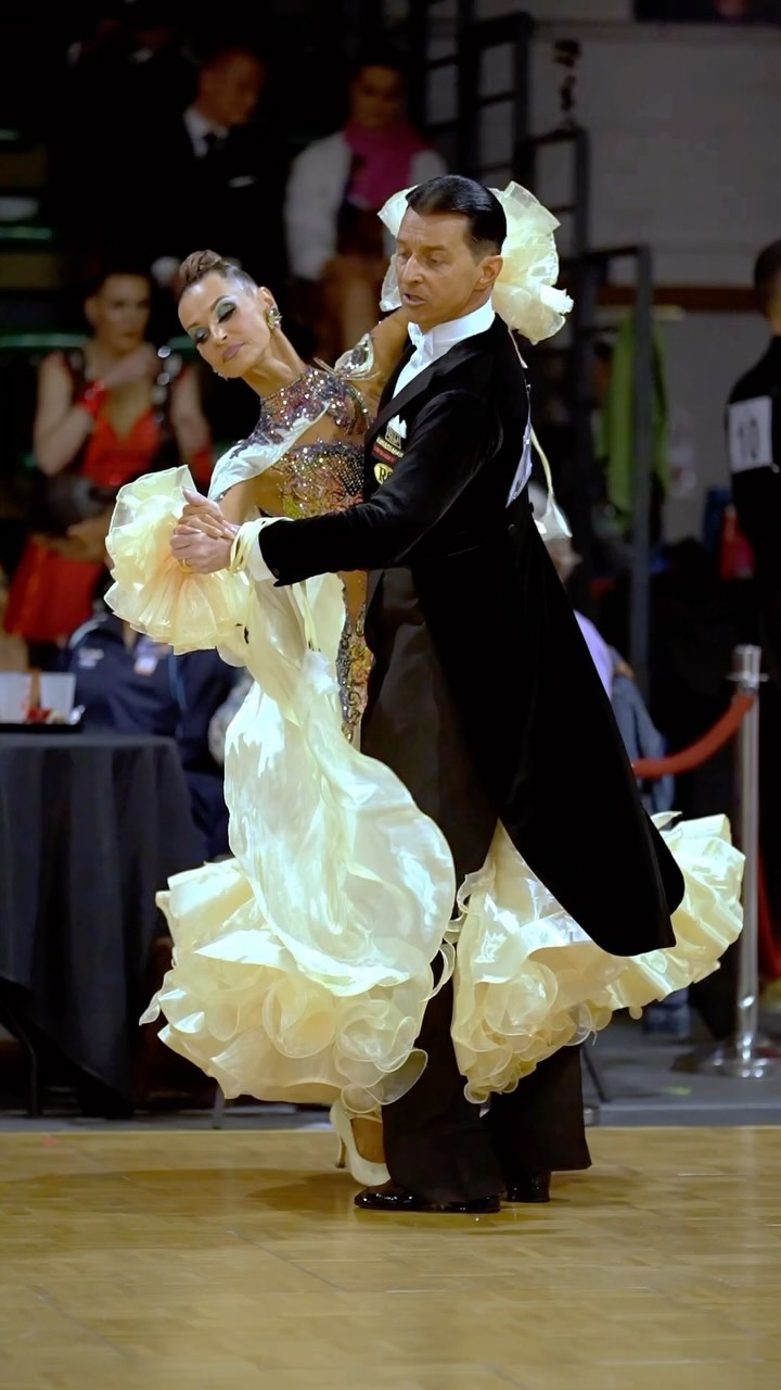 ๐๐บ @slaweklukawczyk & @janinenicoledance - Senior 3 dancers
๐ฝ๏ธ @studiopm.photo
#follow for more great content