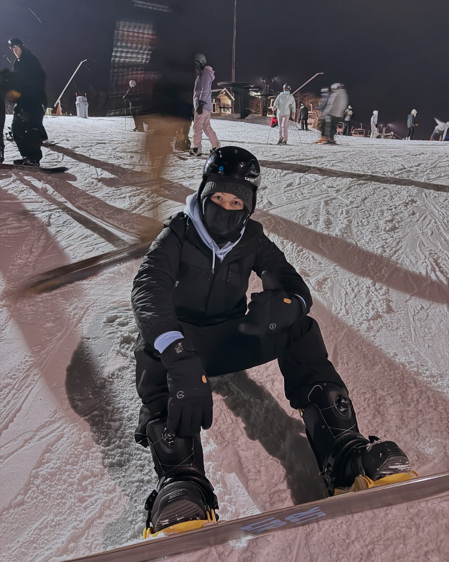 New character unlocked 🔓🏂
.
.
.
#snow #snowboarding #snowboard #gnarly #board #slope #slopes #shredded #shredding #shred #shredz