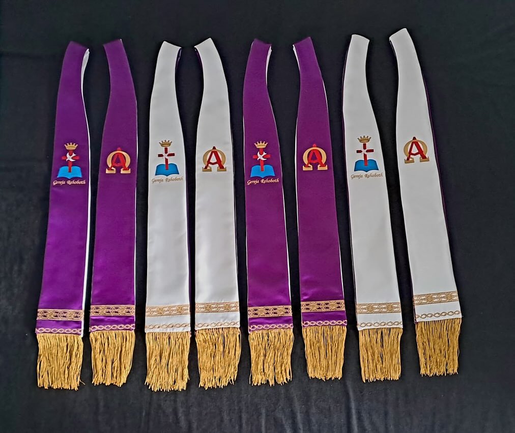 Koleksi baru Stola Pendeta #pulpitstoles sesuai pesanan dan desain yang unik #perlengkapangereja #togapendeta #gereja #gerejakristen #gerejakristenindonesia