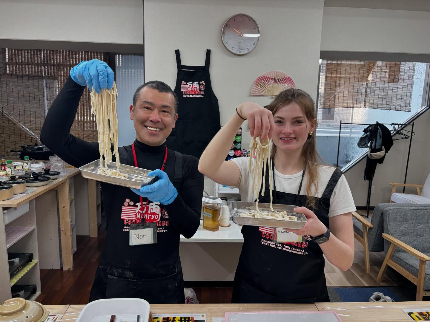 Hello, this is Japanese cooking class located in Kyoto, called Manryo cooking class.
We offer lessons on how to prepare Japanese home-cooked meals along with their recipes.
Whether it’s a chilly winter day or a hot and humid summer day, why not enjoy learning about Japanese culture in a comfortable indoor setting? Located in the heart of Kyoto, we provide a unique opportunity to experience the charm of traditional Japanese home cooking.
#kyotocookingclass #cookingclasskyoto
#japanesehomemadefood
#japanesefood
#ramenkyoto #kyotoramen
#japanesehomemaderamen #misoramen #kyotomisoramen