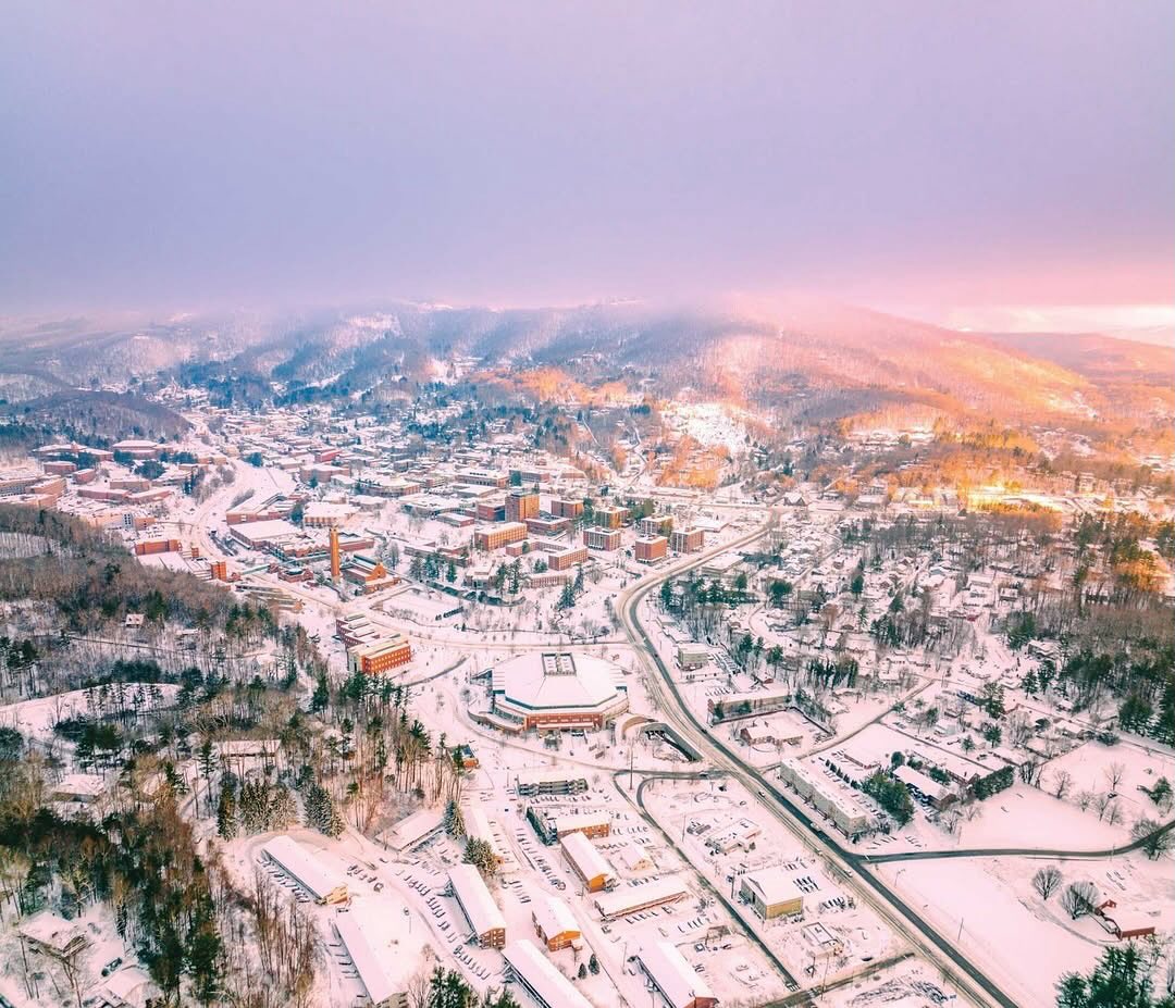 When App State makes• @ourstatemag 📍: Appalachian State University, Watauga County, NC
—
📷: @maxrenfro
—
#northcarolina #nc #celebratingnc #thisisnc #explorenc #ourstatemag #asu #wataugacounty