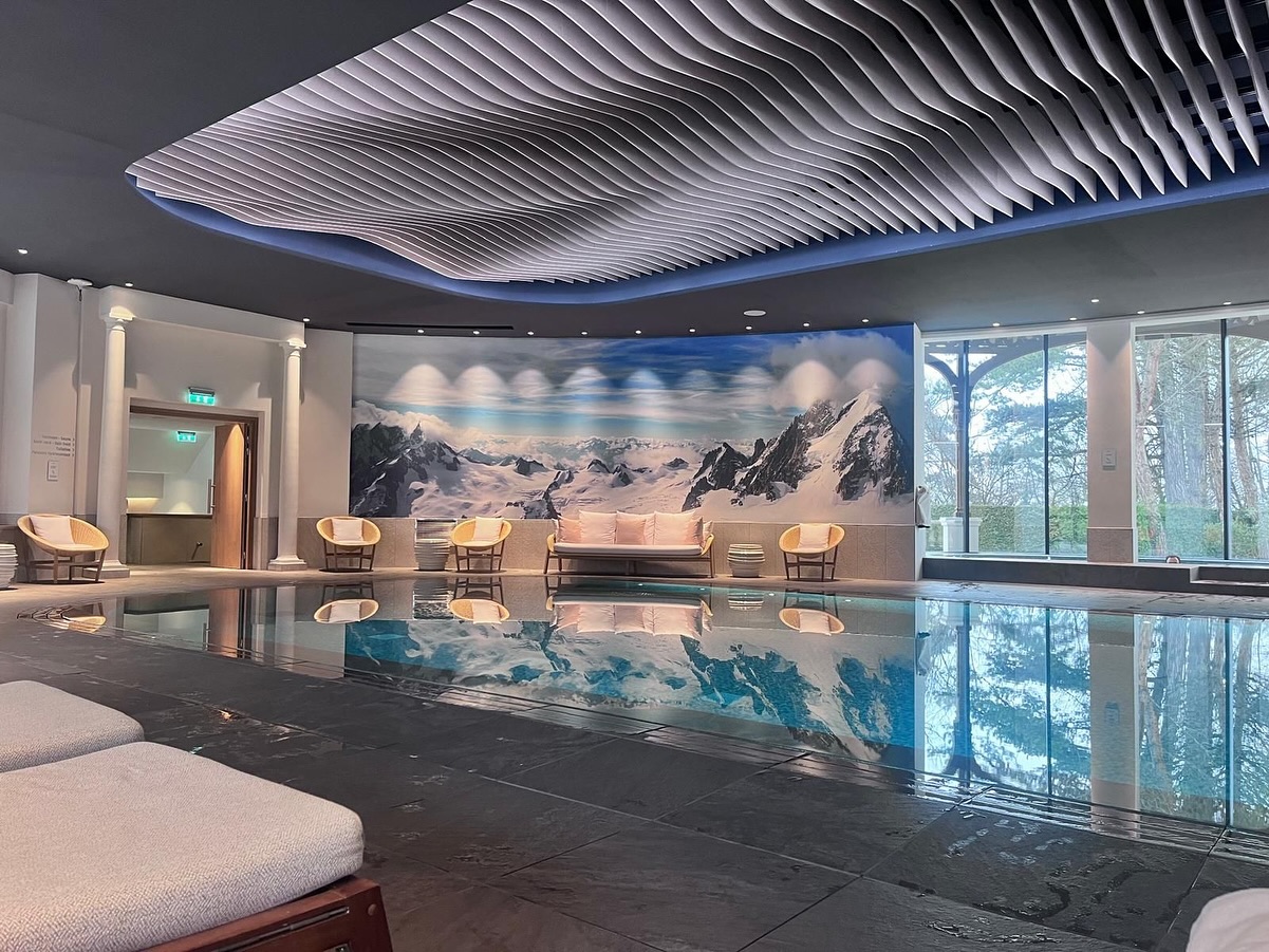 So lucky to have spent the weekend exploring the stunning Evian Resort …. What a treat to experience such exquisite hospitality in what I would describe as understated luxury. I am a big fan!
Both The Hotel Royal and the Ermitage have something soecial to offer and would be perfect for corporate and incentive groups.
Positioned perfectly for Lake Geneva and the mountains, the options are endless! Fantastic meeting space, delicious food and a spa to dream of.
Thank you for making our weekend very special.
.
.
.
#limebluesolutions #travel #hotels #events #design #venue #live #virtual #production #av #incentives #rewards #client #sitevisit #uk #teammeeting #successful #LuxuryHotelsUK #venuefinding #eventprofessionals #eventprofsuk #berkshire #cookham #creativesolutions #eventstyling #lifestyle #weekend