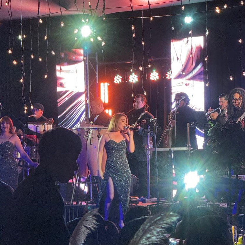 It was magic under the stars ✨
.
.
.
@rutavidband en el mejor evento de año nuevo solo en @hotelcoralmarina 🤩