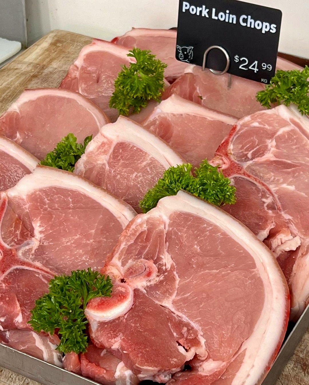 You can now get your hands on our free range, pasture raised, hormone free pork @devinequalitymeats in Mullumbimby 🥓 👏
Read all about it on our blog (link in bio) or better yet, just get yourself down to Mullum’s butcher and give this local goodness a go.
Stock is limited, get in quick 🏃♂️
#localfood #localpork #pastureraised #freerangepigs #australianpork #freerange #hormonefreemeat #bacon #ham #porkbelly #mullumbimby #devinequalitymeats #mullumbutcher #cromwellfarms #byronbaybutcher #brunswickheads #shoplocal #eatlocal #eatlocalgrown #ethicalmeat #mullum #bbq #northernriversfood