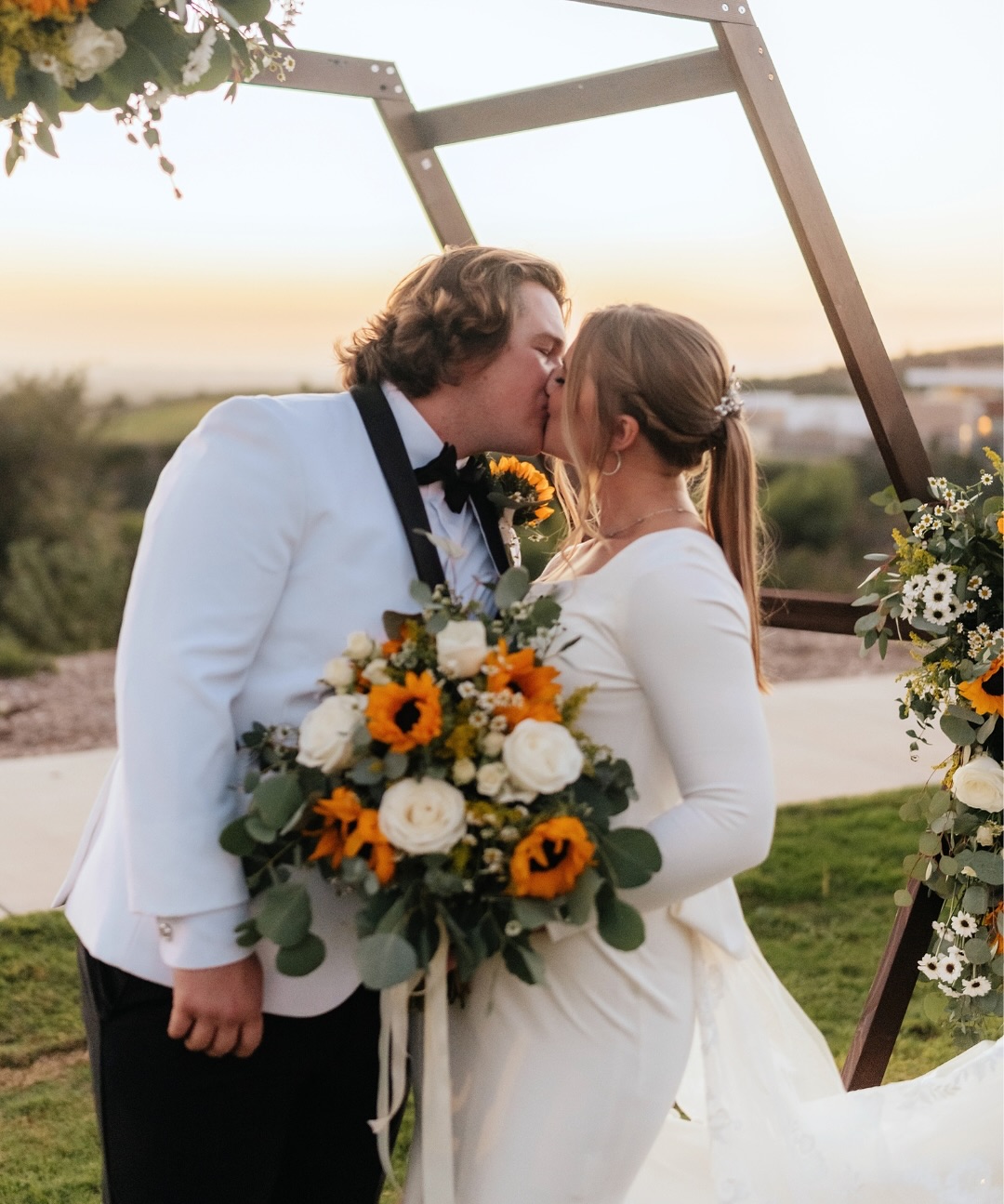 Jenna + Beau 🌻
Just a few of my favorites from their special day 📸