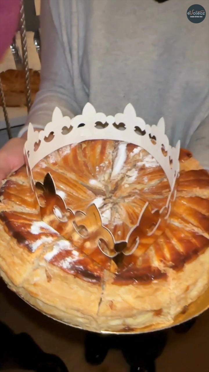 🎉👑 Retour en images sur notre Épiphanie chez Évoléoz ! 👑🎉
Un moment chaleureux et convivial où praticiens et praticiennes se sont réunis pour partager la traditionnelle galette des rois.
L'occasion parfaite pour renforcer nos liens, échanger et célébrer ensemble dans la joie et la bonne humeur ! ✨
Merci à toutes et tous ceux qui étaient présents et ont contribué à la réussite de cet événement. 💛
Chez Évoléoz, nous croyons en la puissance de la communauté, et ces instants de partage nous rappellent pourquoi nous faisons ce que nous faisons.
Et vous, qui a trouvé la fève cette année ? 😉
📍#Evoleoz #BienÊtre #Communauté #GaletteDesRois #Partage #Colombes #MomentsPrécieux #ÉchangeProfessionnel
👉 Vous êtes praticien(ne) et souhaitez rejoindre notre communauté ? Contactez-nous pour en savoir plus !
📞 06 80 25 09 59
📧 contactez @evoleoz .fr
#Épiphanie #Convivialité #EspaceBienÊtre #ÉquilibreEtPartage #galettedesrois