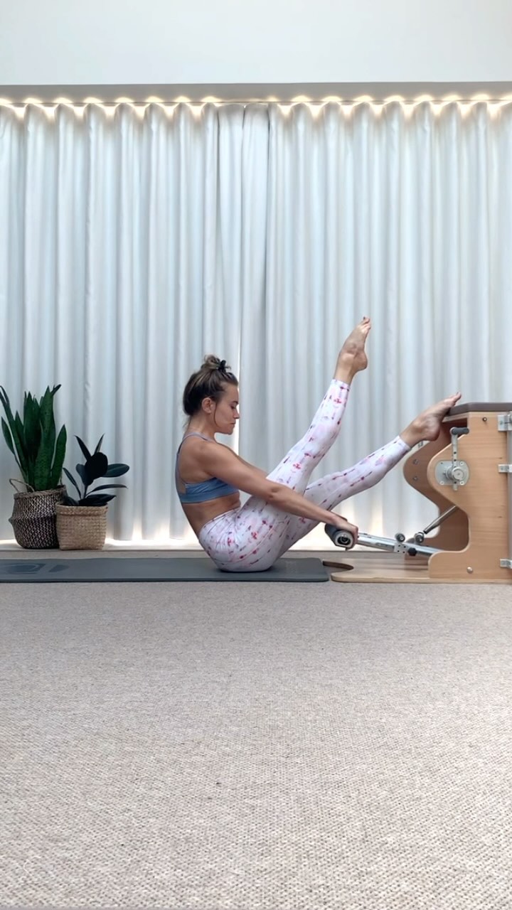 My iPhone reminded me that this is what I was up to three years ago today! Missing my studio, but not missing the Teasers!
Hope you're having a good week š¤
Wunda Chair by @basisystems from @gladform_uk