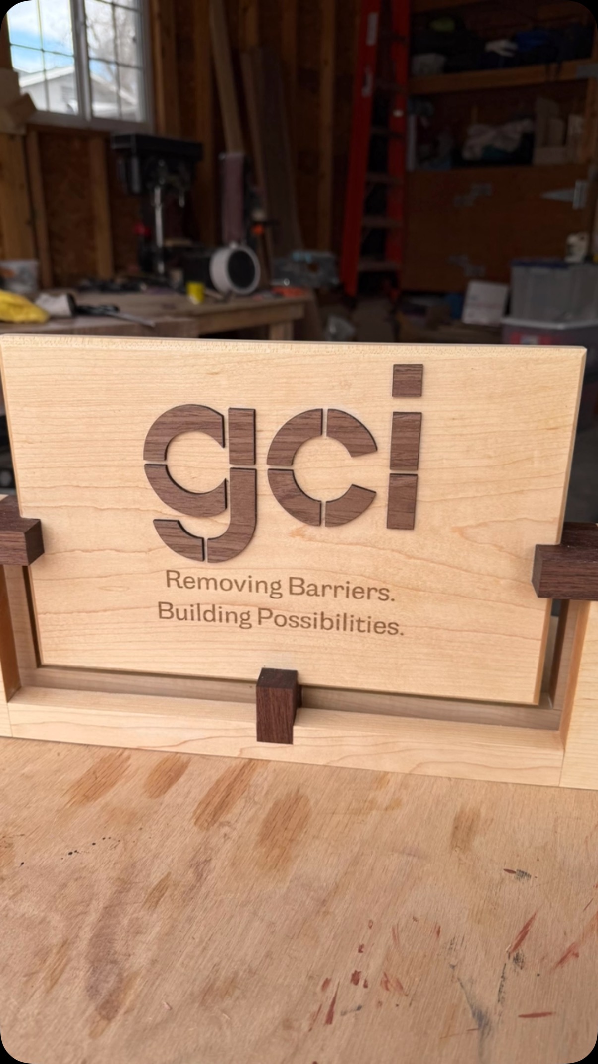 Created these custom signs as gifts for a client’s clients.
Reach out if you are want a unique sign for your office too!
#homadewoods #woodworking #smallbusiness #woodsigns