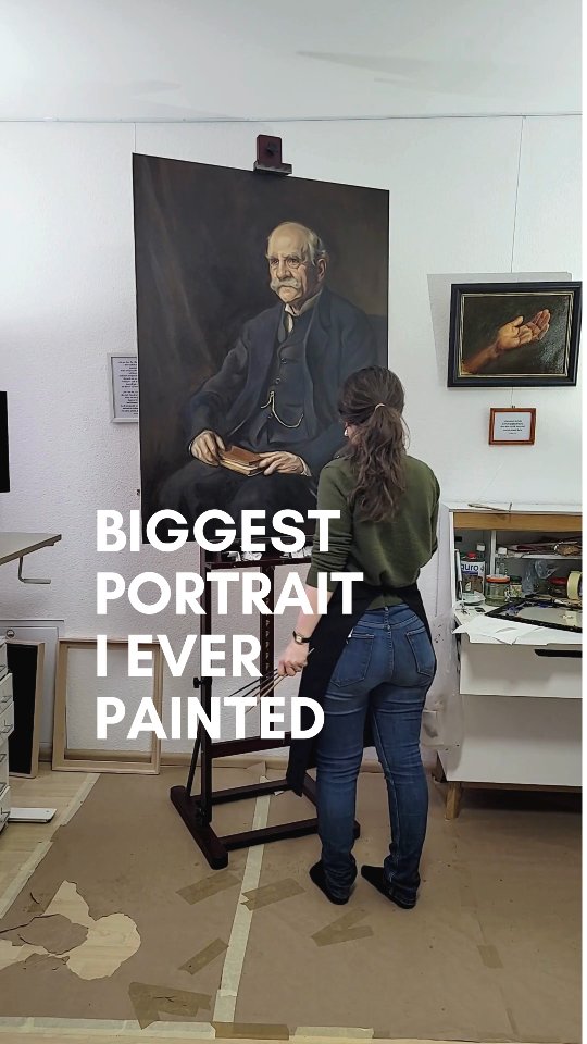 Watch me paint the biggest portrait I ever created ✨️
****
New to my page?
Welcome!
I’m Sarah, a portrait artist devoted to the beauty of classical art. I create custom, hand-painted portraits that add a timeless elegance to any space. If you’re looking to bring a unique, personal touch to your home, contact me to order your own painting.
#academisartwork #realisticartwork #personalizedart #artiststudios #studioviews #classicalportrait #classicalrealism
#contemporaryfigurativeart #realisticportrait #contemporaryportrait #contemporaryartists #fineartportrait