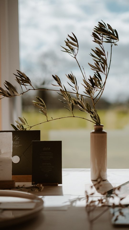 Futurs mariés, vous souhaitez me rencontrer ?
Rendez-vous les 01 et 02 février prochains au @domaine4plumes. Vous y retrouverez également une quinzaine de prestataires mariage pour échanger avec vous autour de votre projet, dans une ambiance intimiste et conviviale.
.
.
3 Le Moulin, 85130 Les Landes-Genusson.
👉Nous vous accueillons de 14h 19h le samedi et 11h-17h le dimanche.
Entrée gratuite
@hhhhourra
@geoffrey.arnoldy.photographe
@todayisagoodday.films
@sophie_bakery_cakeshop
@maudvigneau
@foliedouce_flower
@mabelevenements
@joyetcelestine
@amidonnee
@laplumedanna
@green.traiteur.angers
@cannelle_coiffure_mariage
@sibelle_makeup
@atelierstoneto
.
.
#mariage #mariage2025 #mariage2024 #sinspirersemarier #semarierdansle85 #semarierenvendee #prestatairemariage #weddingday #decomariage #tendancemariage #ideemaroage #inspirationmariage #papeteriemariage