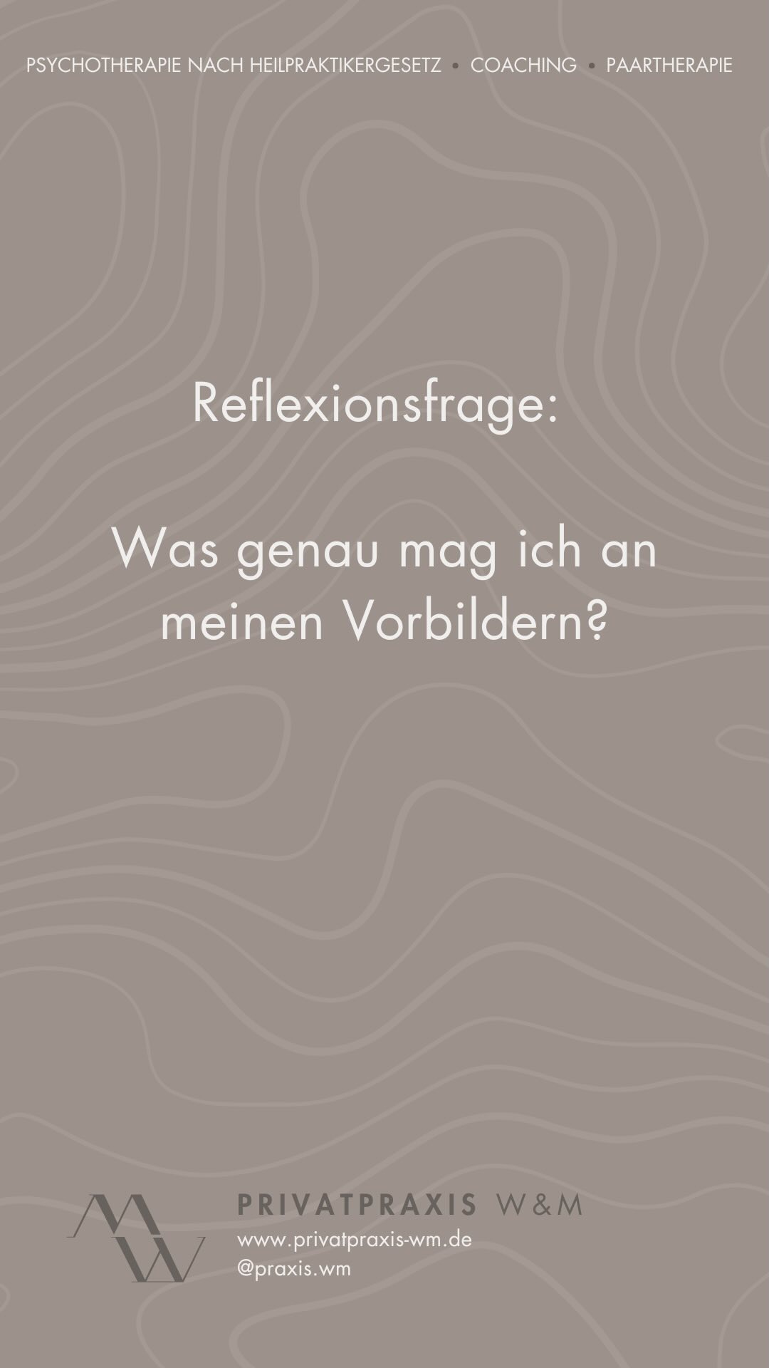 Was mag ich an meinen Vorbildern?
Unsere Vorbilder zeigen uns oft die Eigenschaften und Werte, die wir bewundern und vielleicht selbst in uns stärken möchten. Vielleicht fasziniert mich ihr Mut, trotz Rückschlägen weiterzugehen, oder ihre Gelassenheit in schwierigen Momenten. Ich bewundere ihren Umgang mit Herausforderungen – wie sie Rückschläge als Chancen sehen und daran wachsen.
Oft sind es ihre Authentizität, Empathie oder Kreativität, die mich inspirieren. Durch die Reflexion darüber erkenne ich, dass diese Eigenschaften auch in mir stecken und nur darauf warten, weiterentwickelt zu werden.
Was mögt ihr an euren Vorbildern? Wir freuen uns über den Austausch.
Euer Praxisteam
#heilpraktikerfürpsychotherapie #psyfamily #psychologischeberatung_online #privatpraxismünchen #therapieplatz #therapieplatzsuche #psychologischerklärt #psychologie #psychotherapie #coaching #persönlichkeitsentwicklung #psychischegesundheit #wohlbefinden #therapie #münchen #online #psychologischeberatung #onlineberatung #bedürfnisse #psyche #psychosomatik #praxismw #füraufklärung #endthestigma #reflexion #vorbilder #imagine #nachdenklich