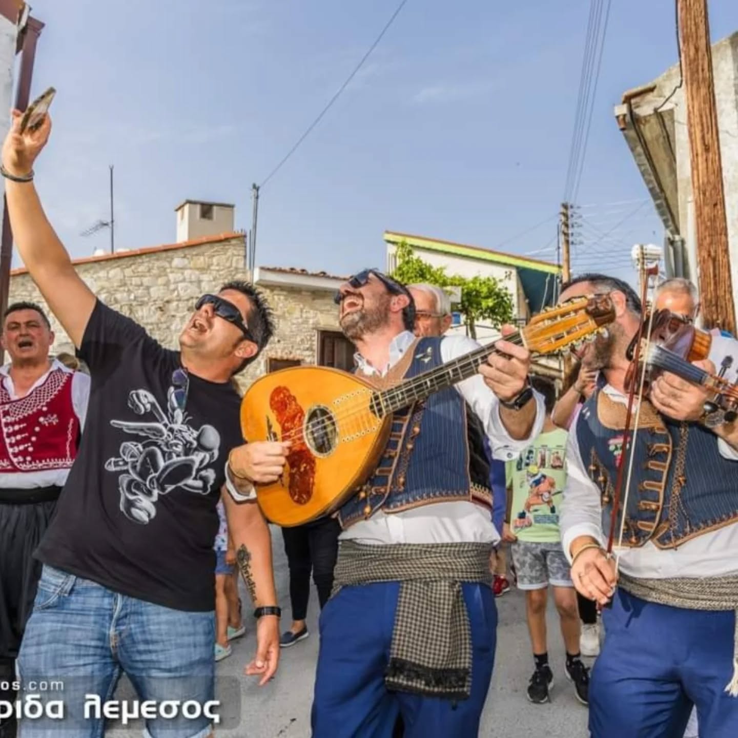 Moment's 🎻🎉🎉